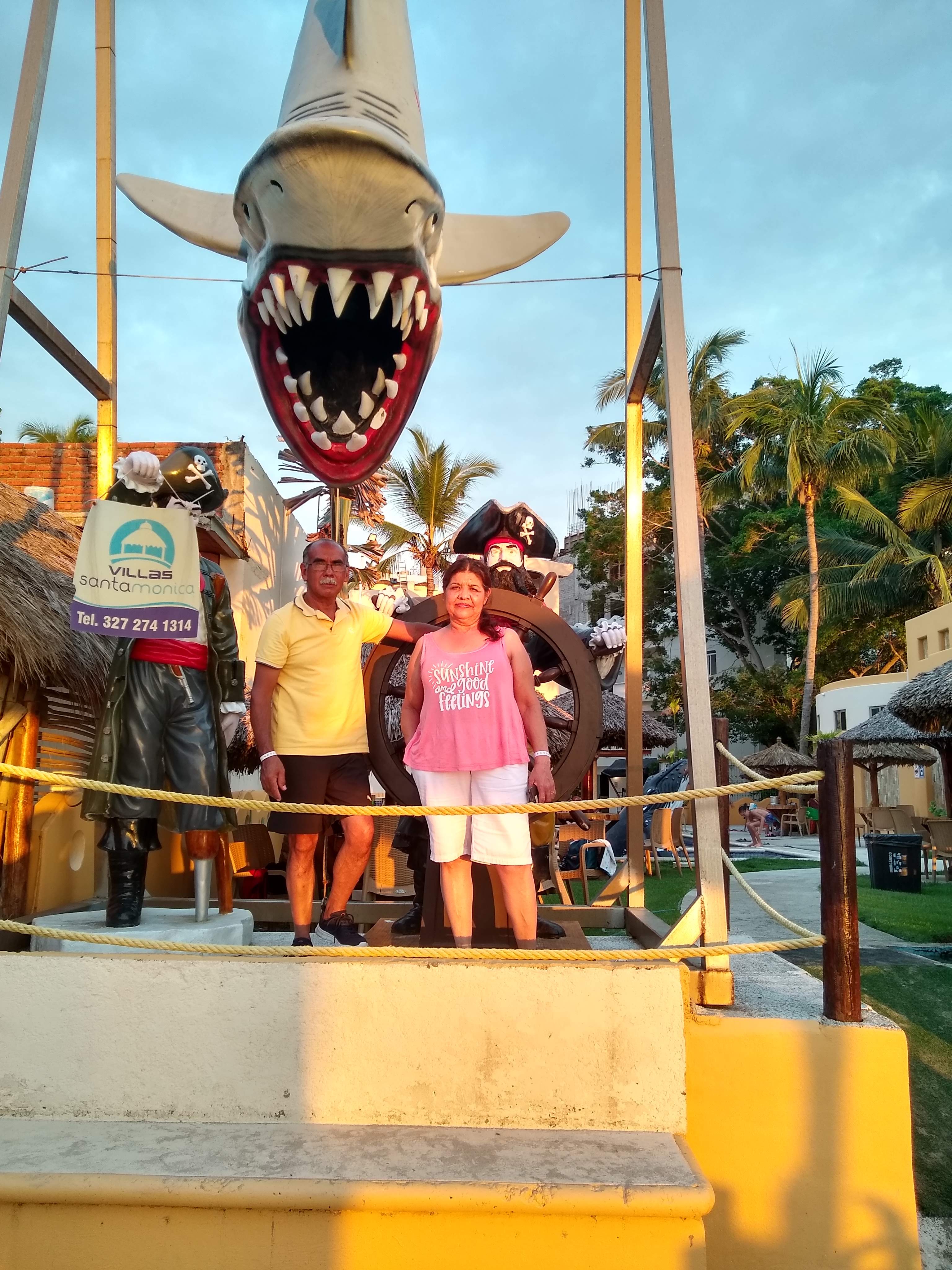 Victor's Beach Bar ( La Castilla ) image 5