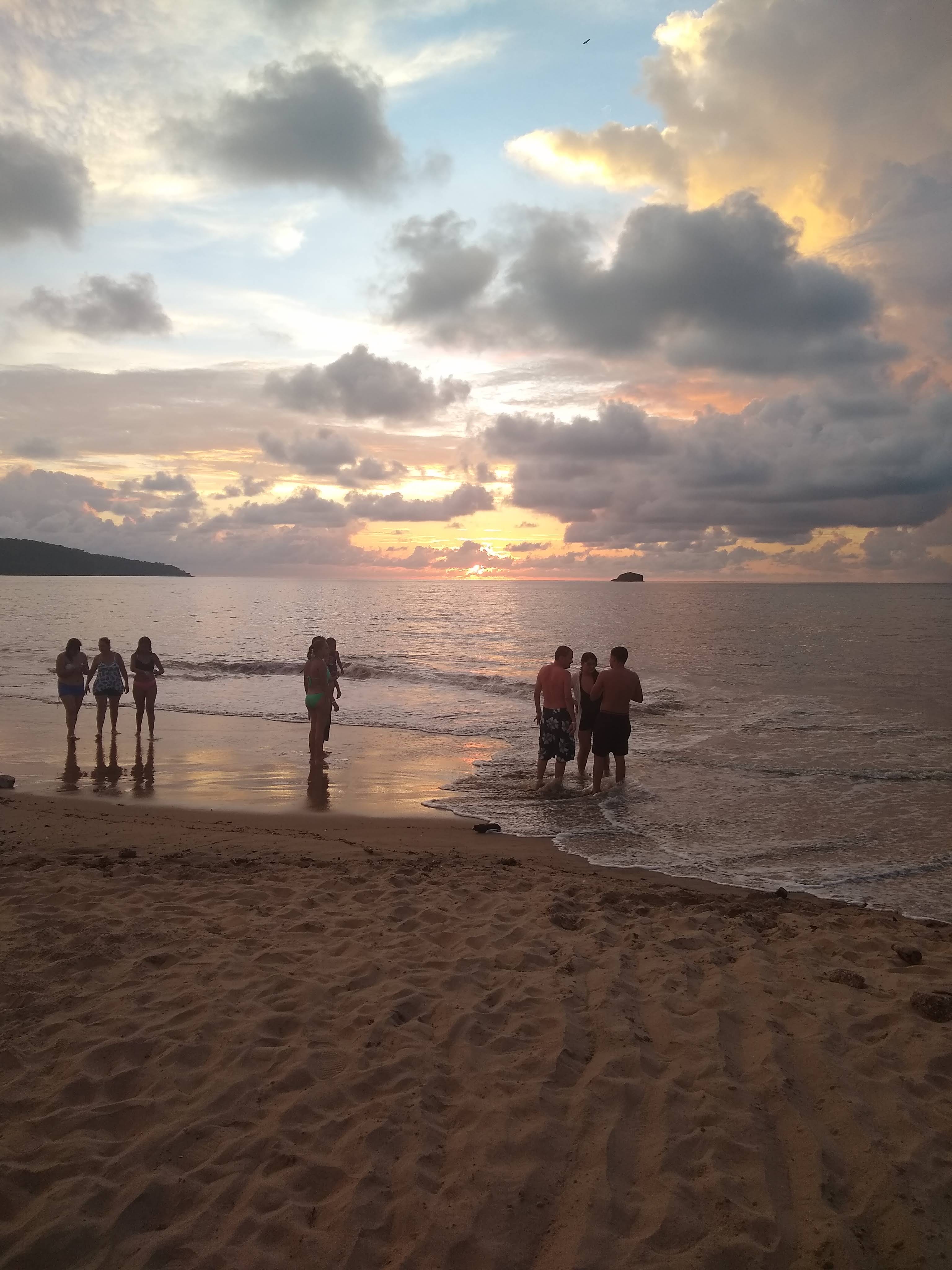 Victor's Beach Bar ( La Castilla ) image 9