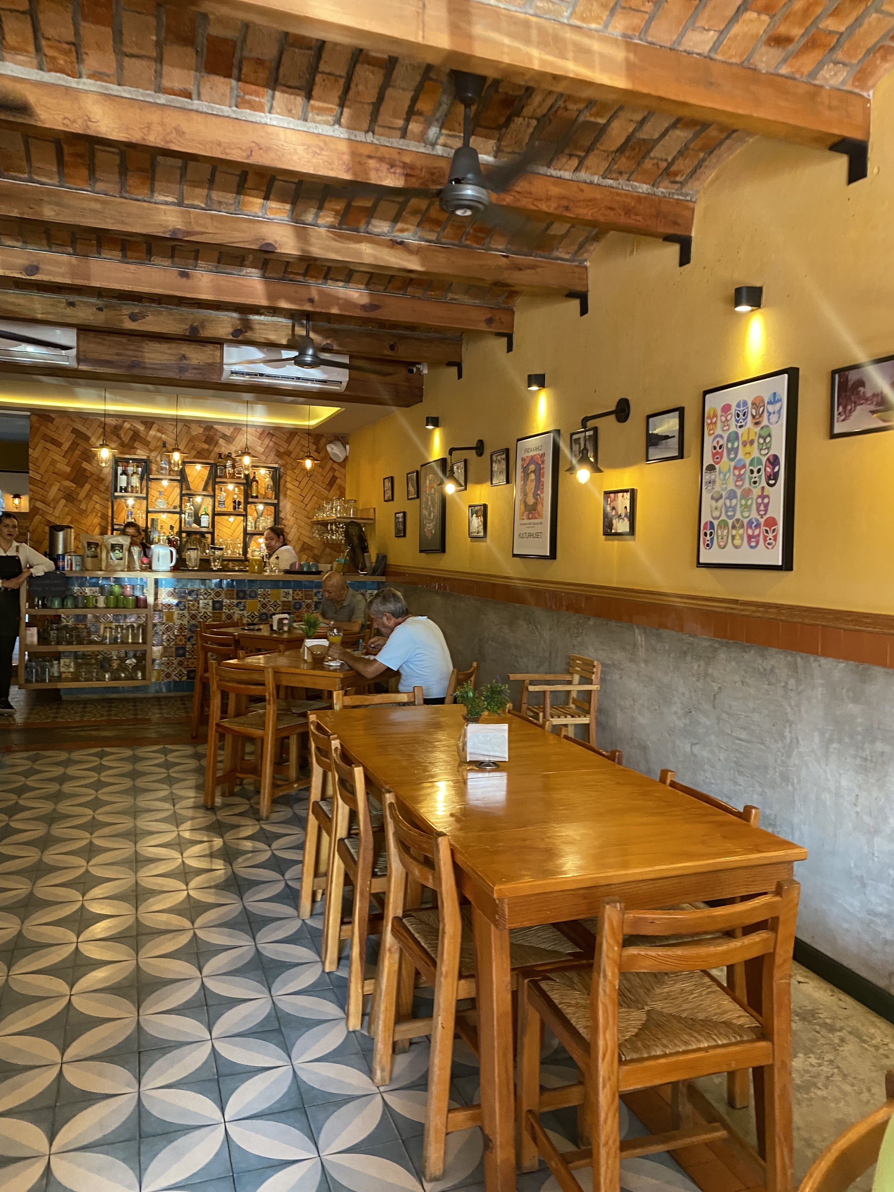 Restaurant Yesi & Grill image 3