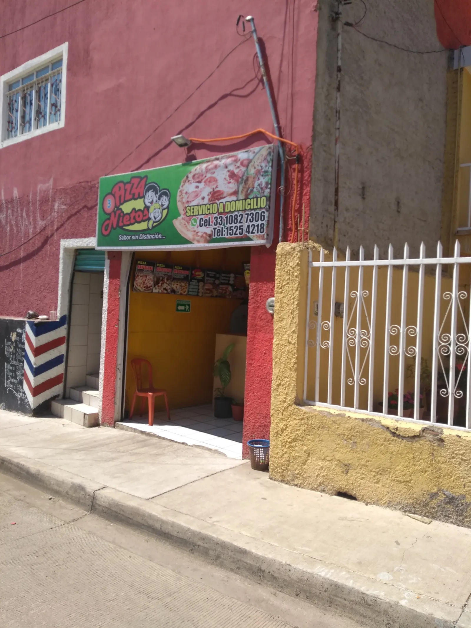 Pizzeria 3 Nietos image 2