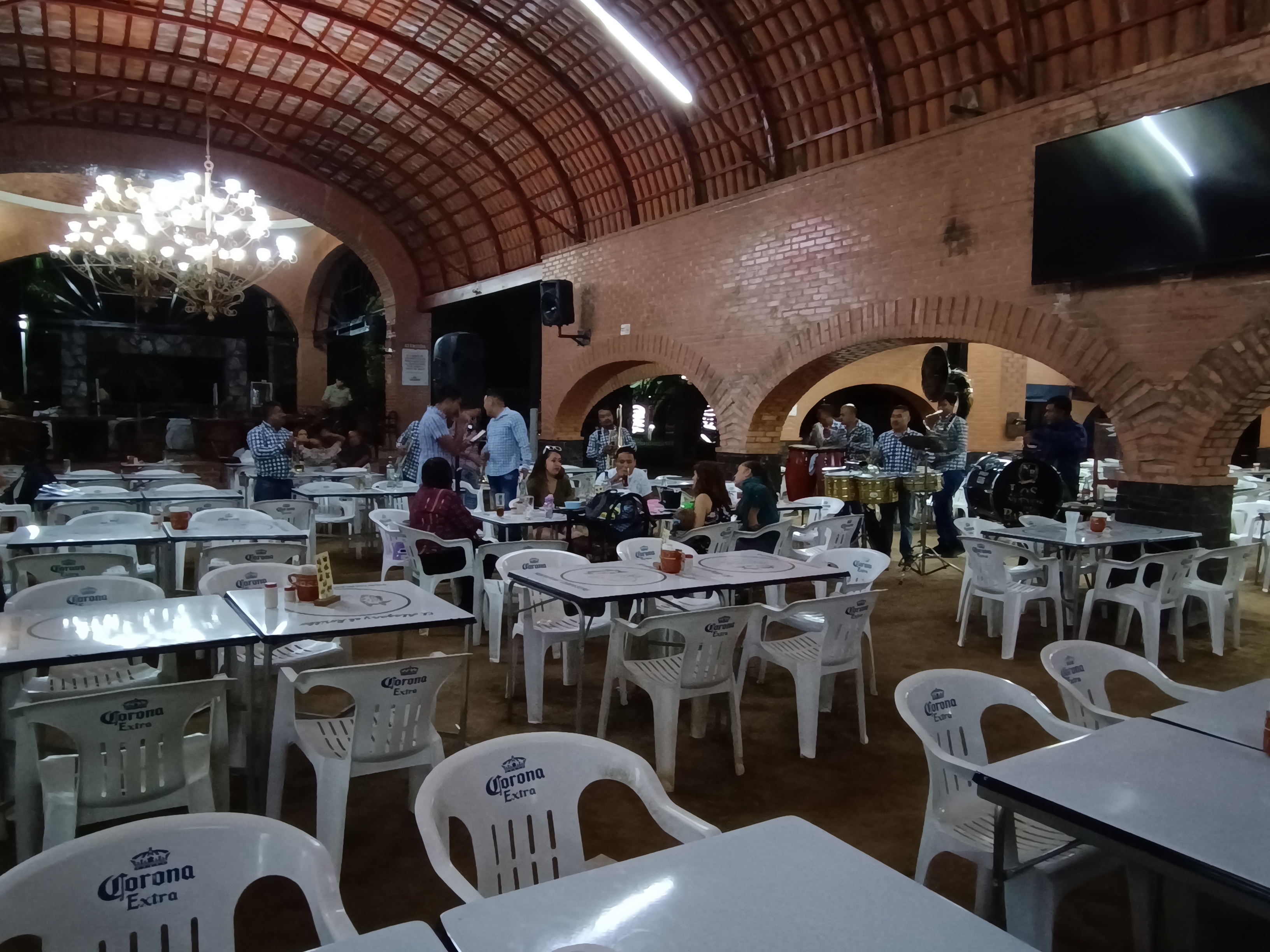 El Alazan y el Rosillo image 7