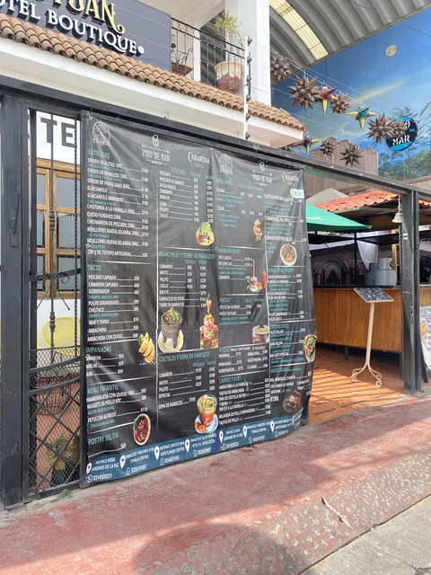 Mariscos Bloom - Seafood Restaurant Bar image 5