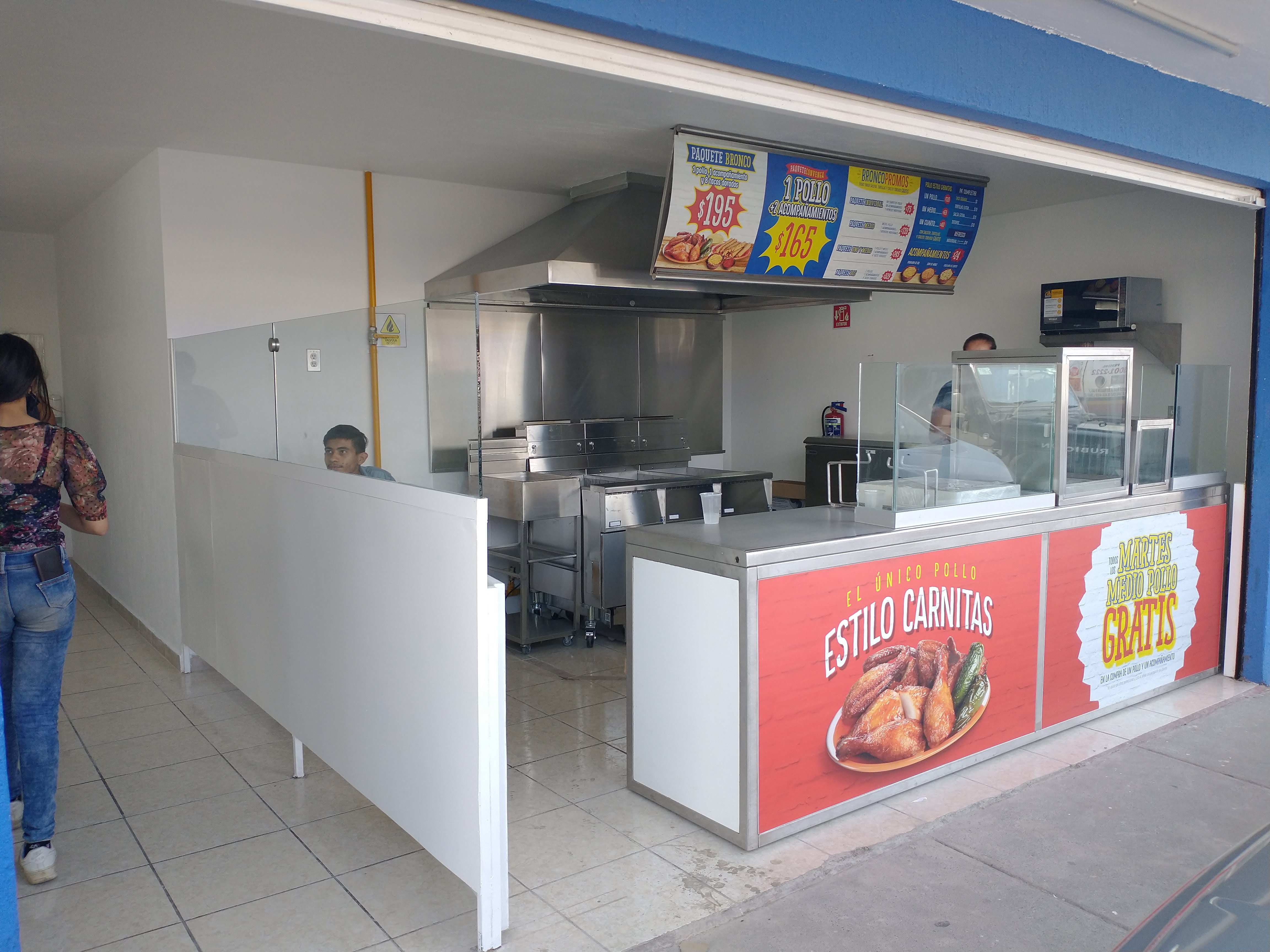 El Pollo Bronco image 5