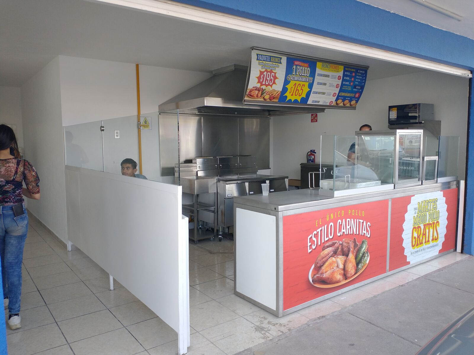 El Pollo Bronco image 5