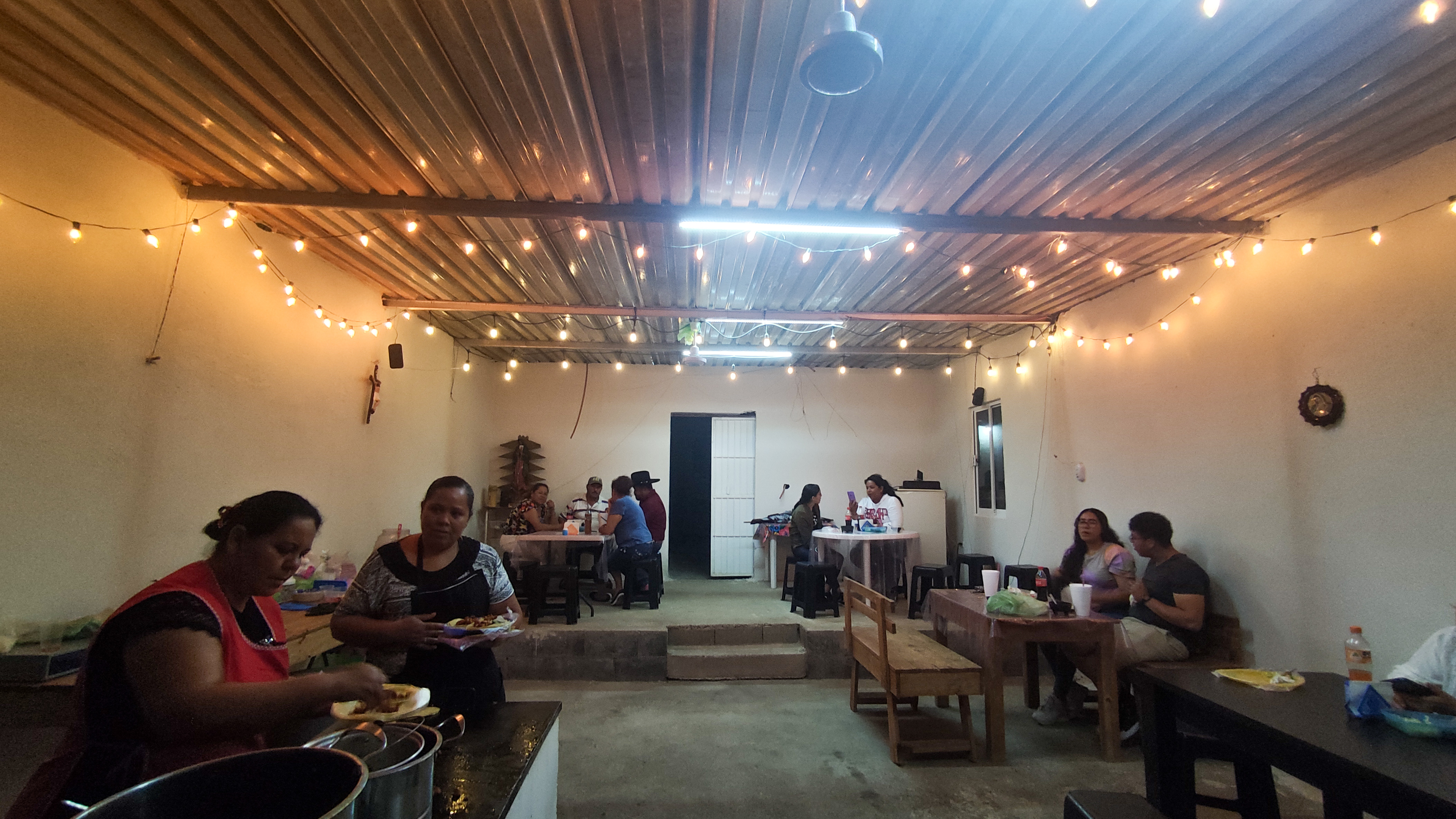 Taquería "El palomo" image 3