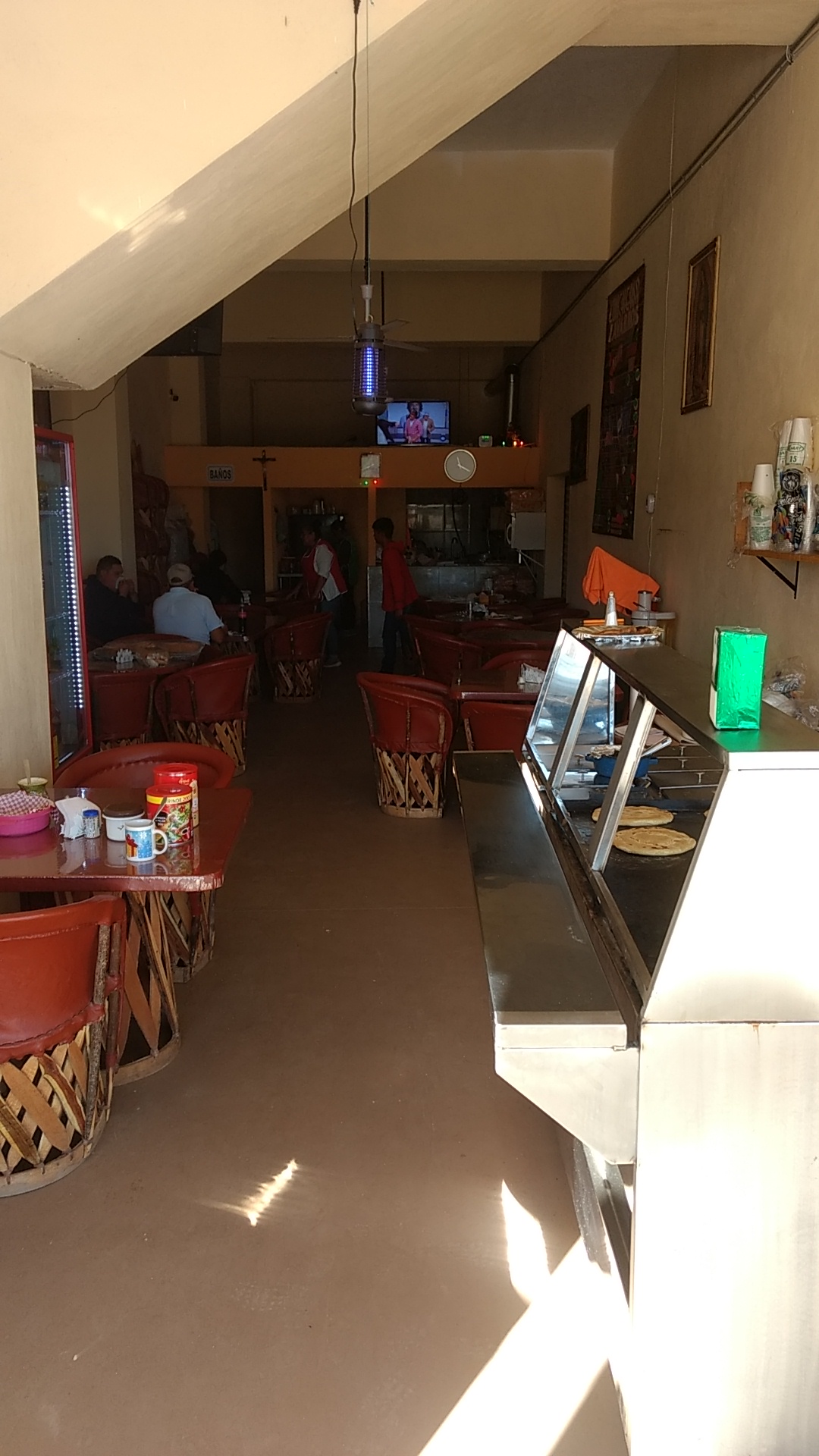 Loncheria navarros image 5