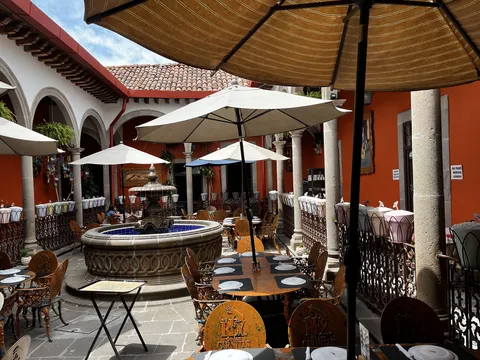 El Rey de las Carnitas image 1