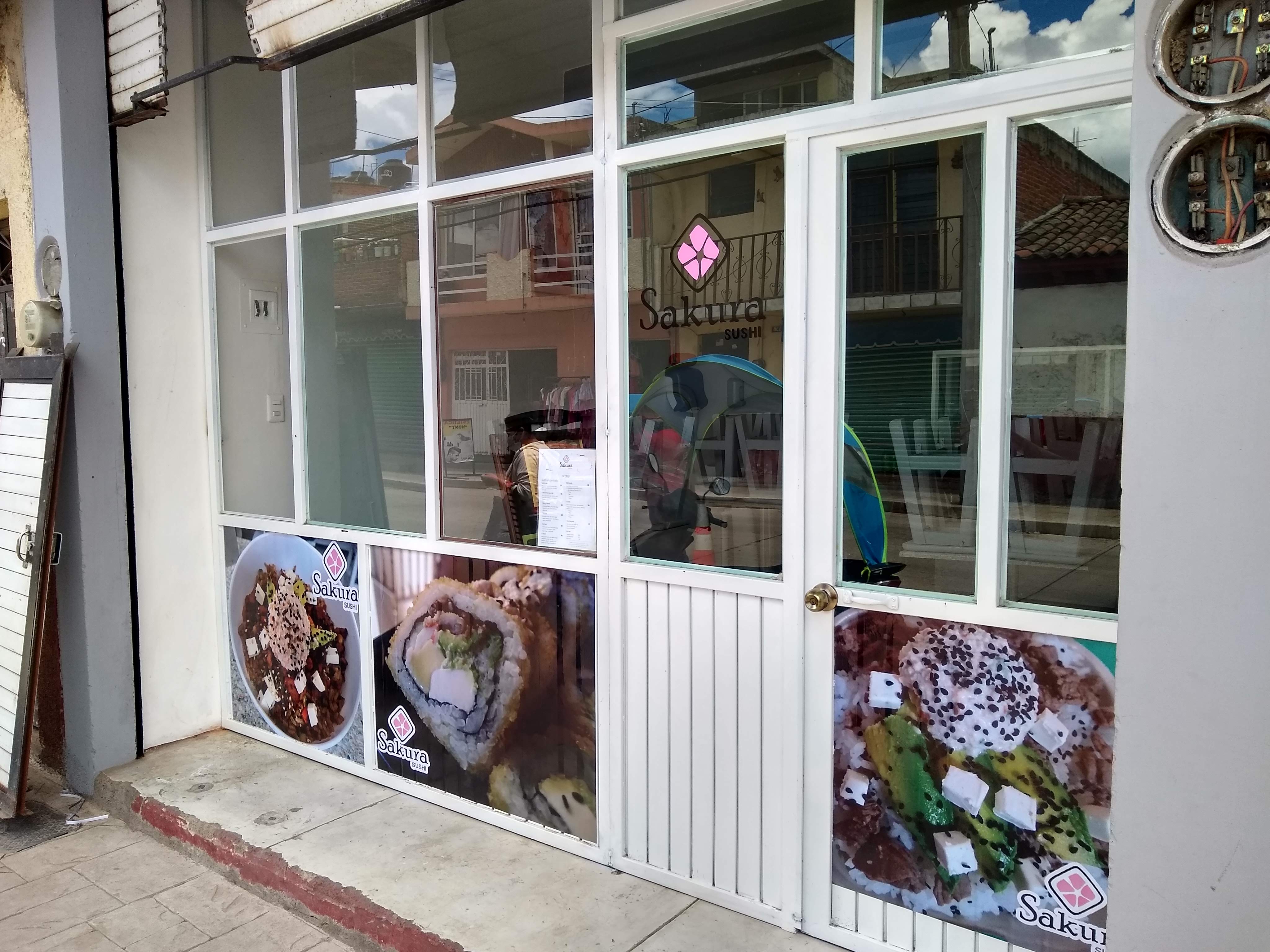 Sakura Sushi Quiroga image 9