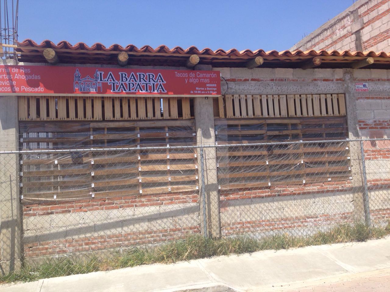 La Barra Tapatia Restaurante - Cocina de Jalisco image 1