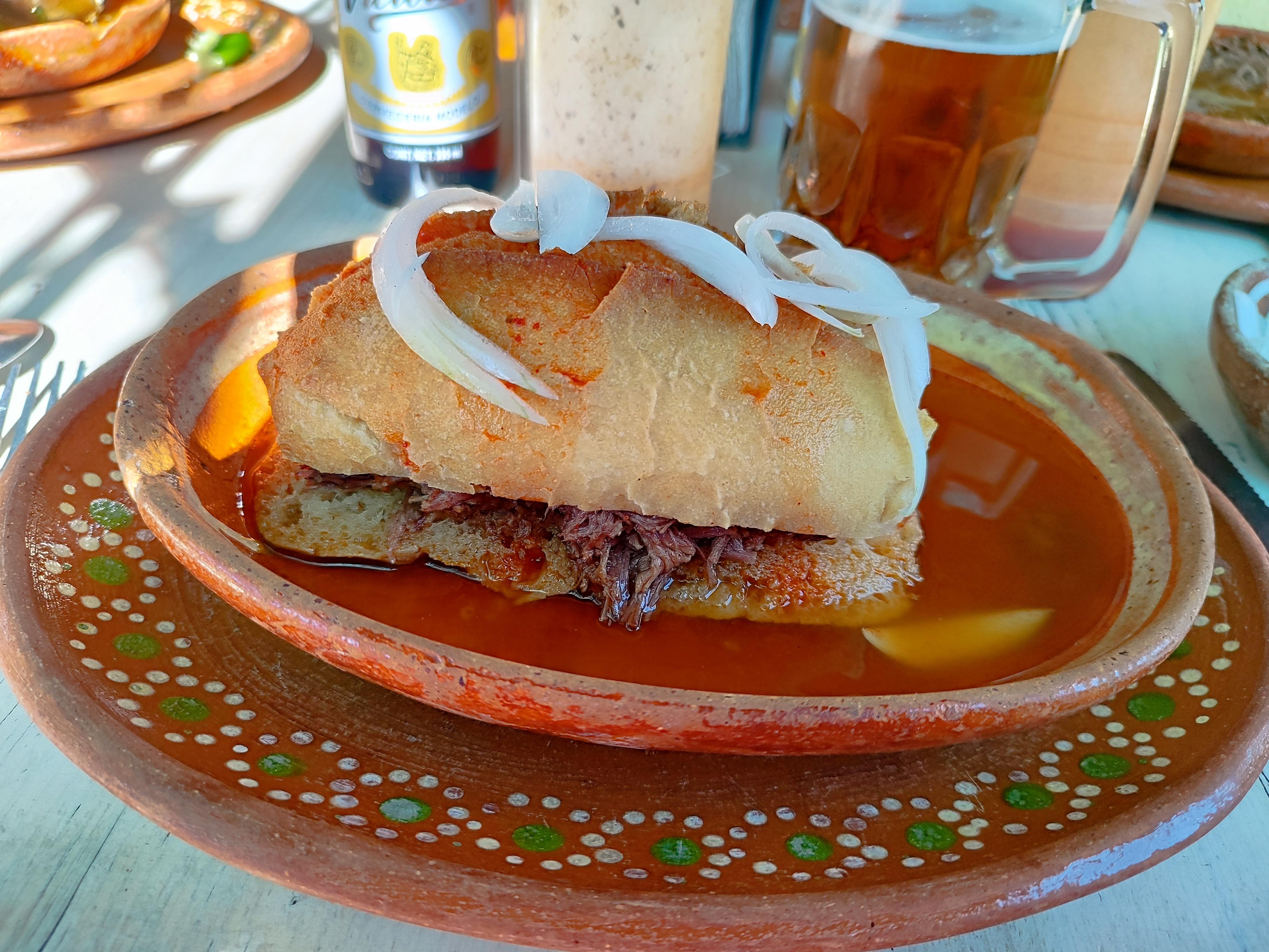 La Barra Tapatia Restaurante - Cocina de Jalisco image 6