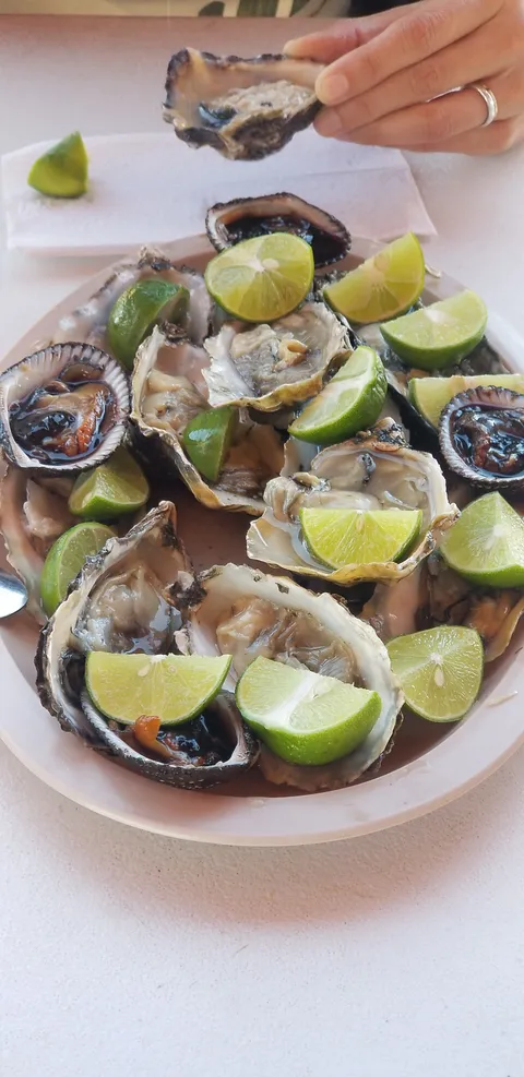 El Viejon Mariscos y Clamatos image 4