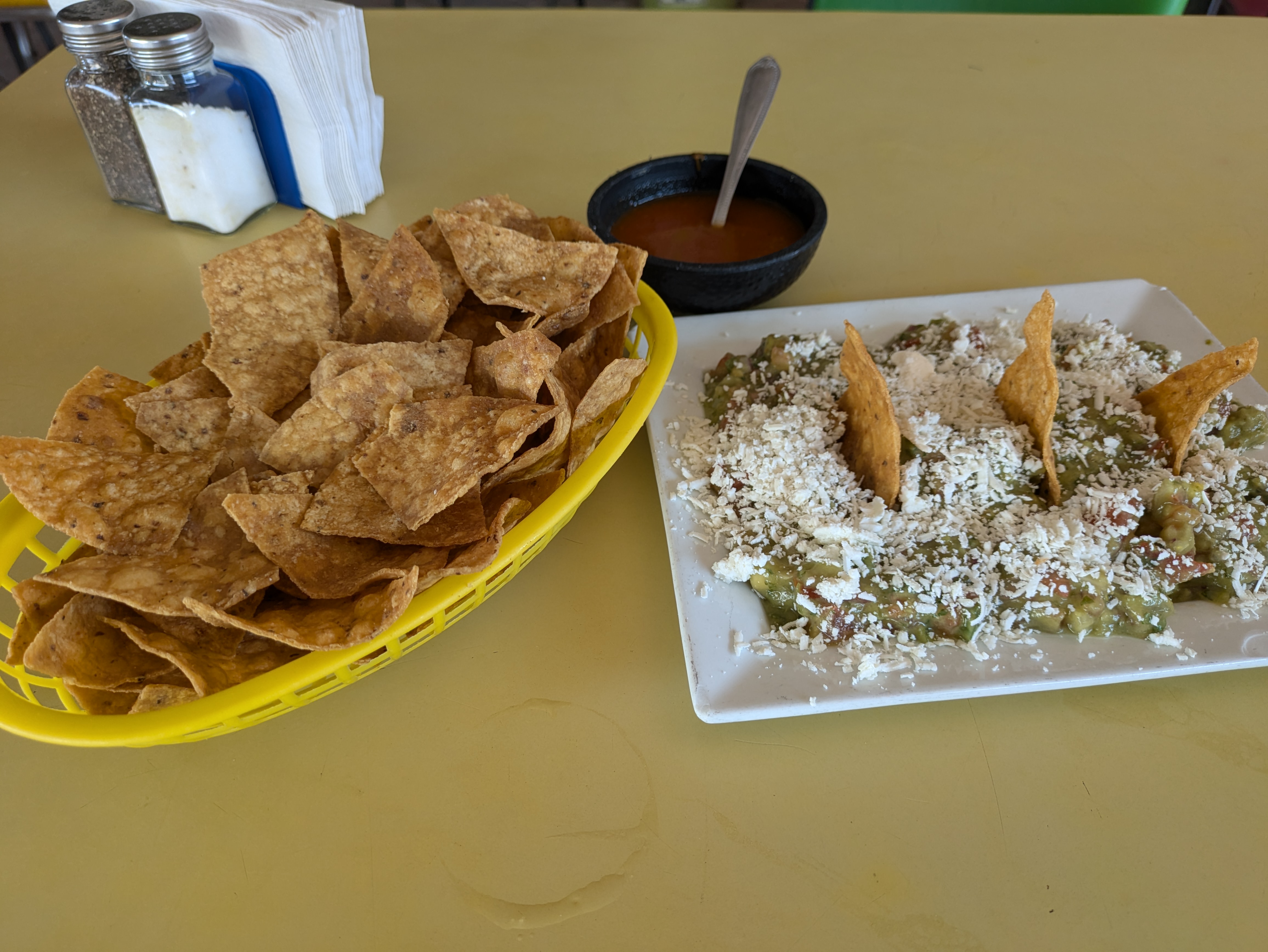 La Parrilla Restaurant Bar image 4