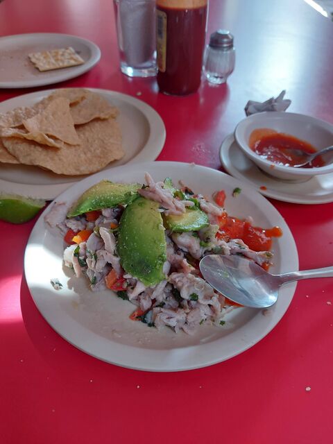 Mariscos El Chato image 4