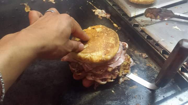 Randy's Burger image 3