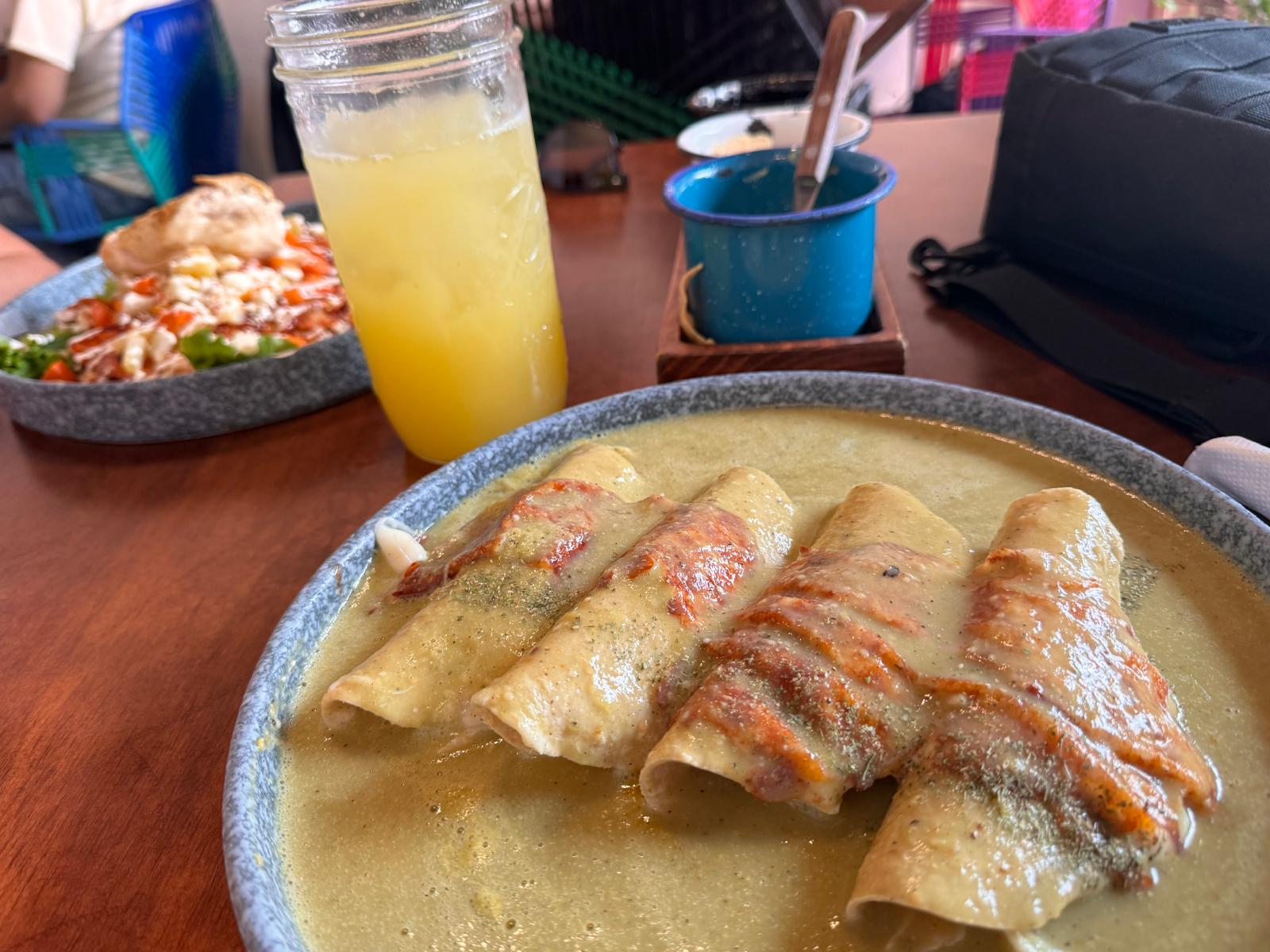 Los Huacales image 3