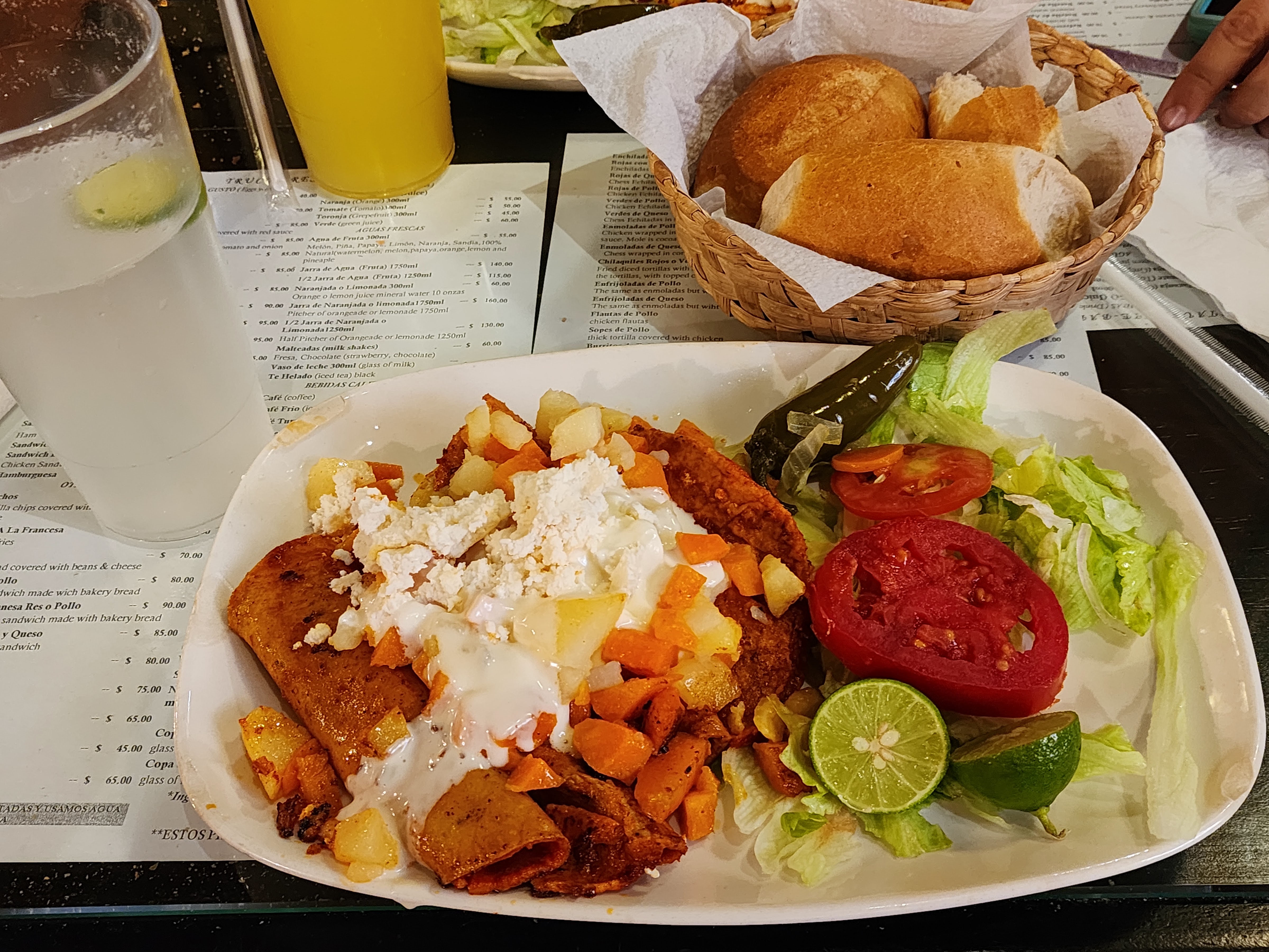 Truco 7 Restaurant image 2