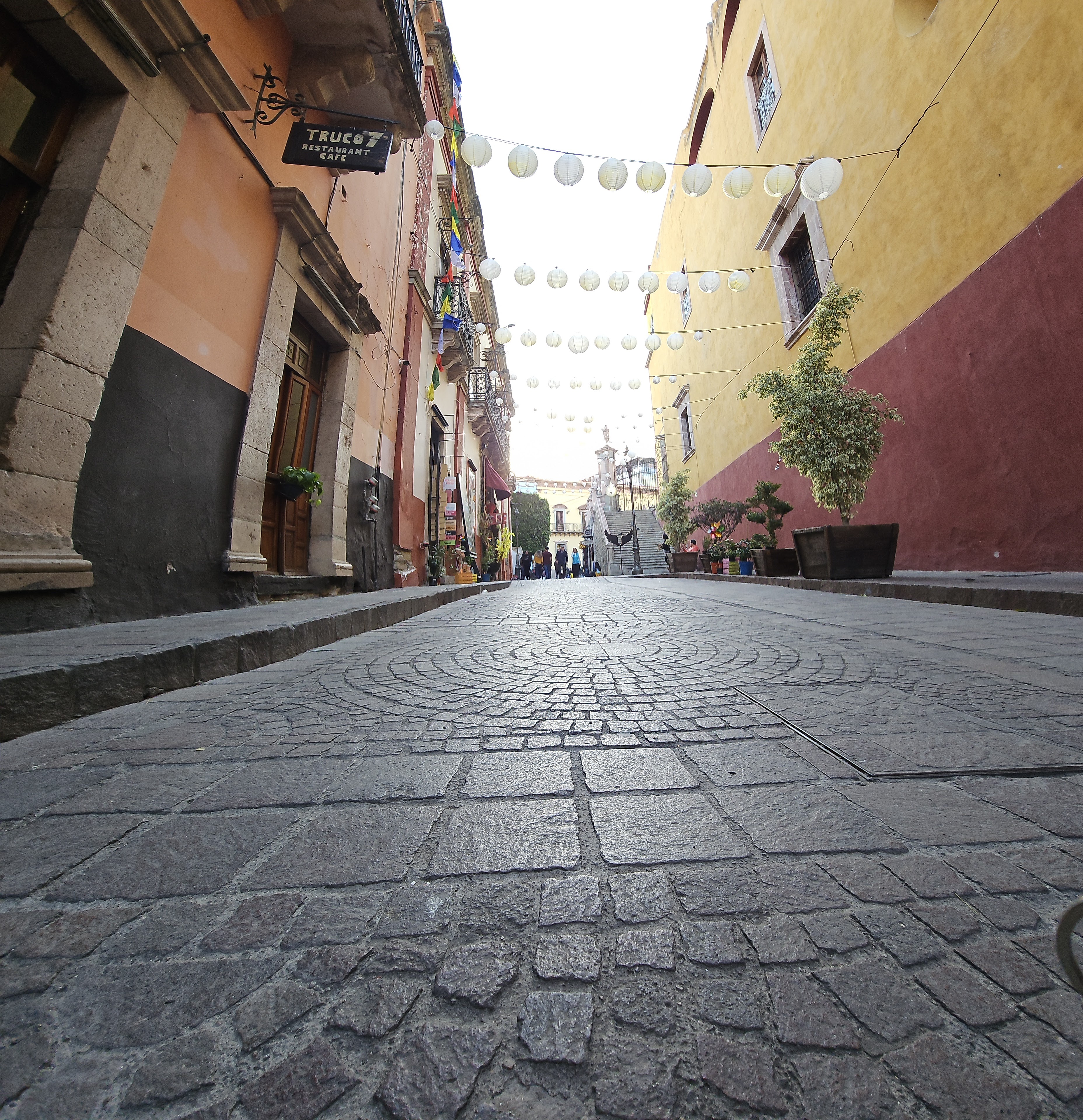 Truco 7 Restaurant image 3