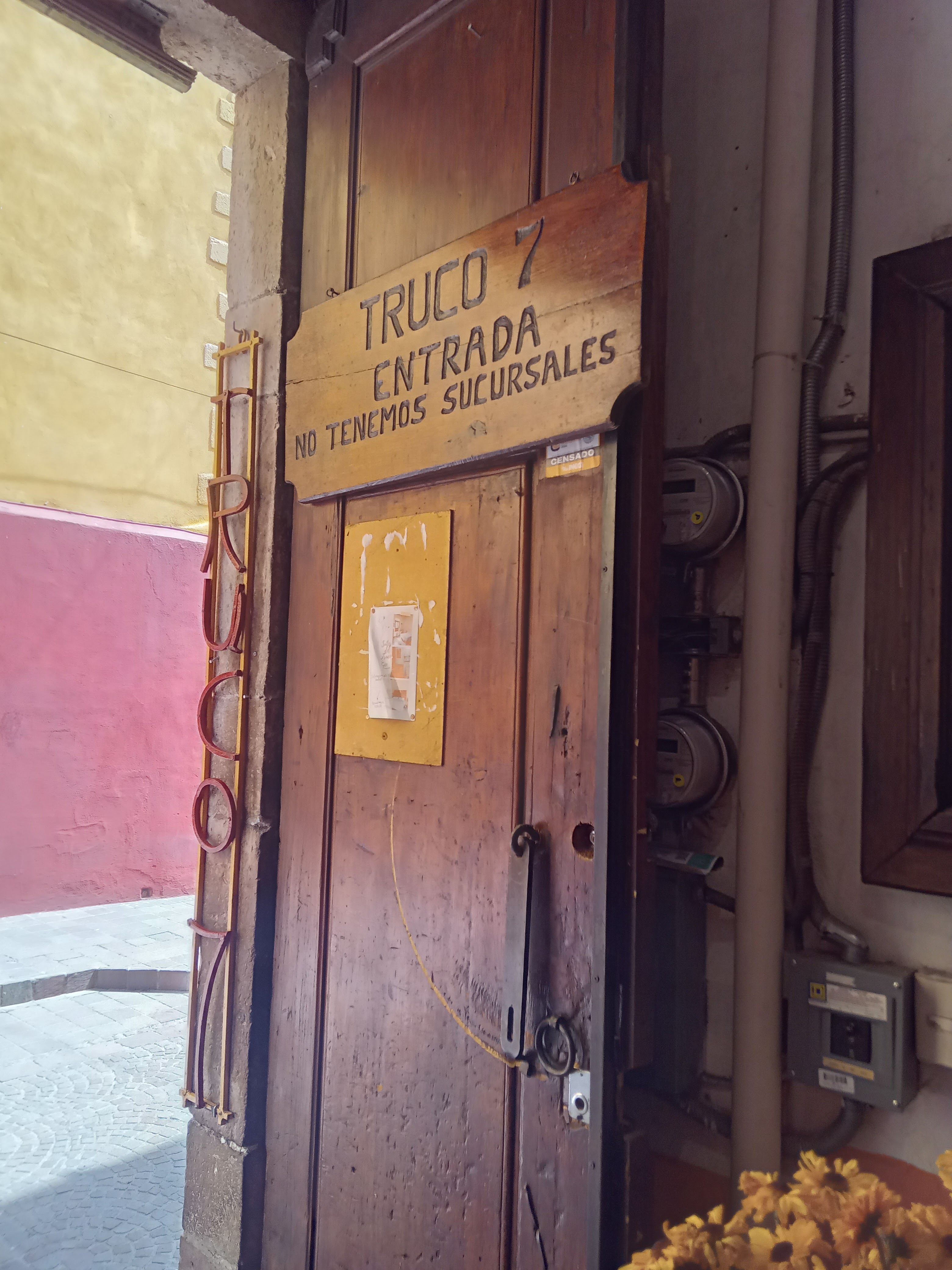 Truco 7 Restaurant image 8