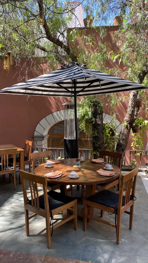 Las Vieyras Restaurante image 1
