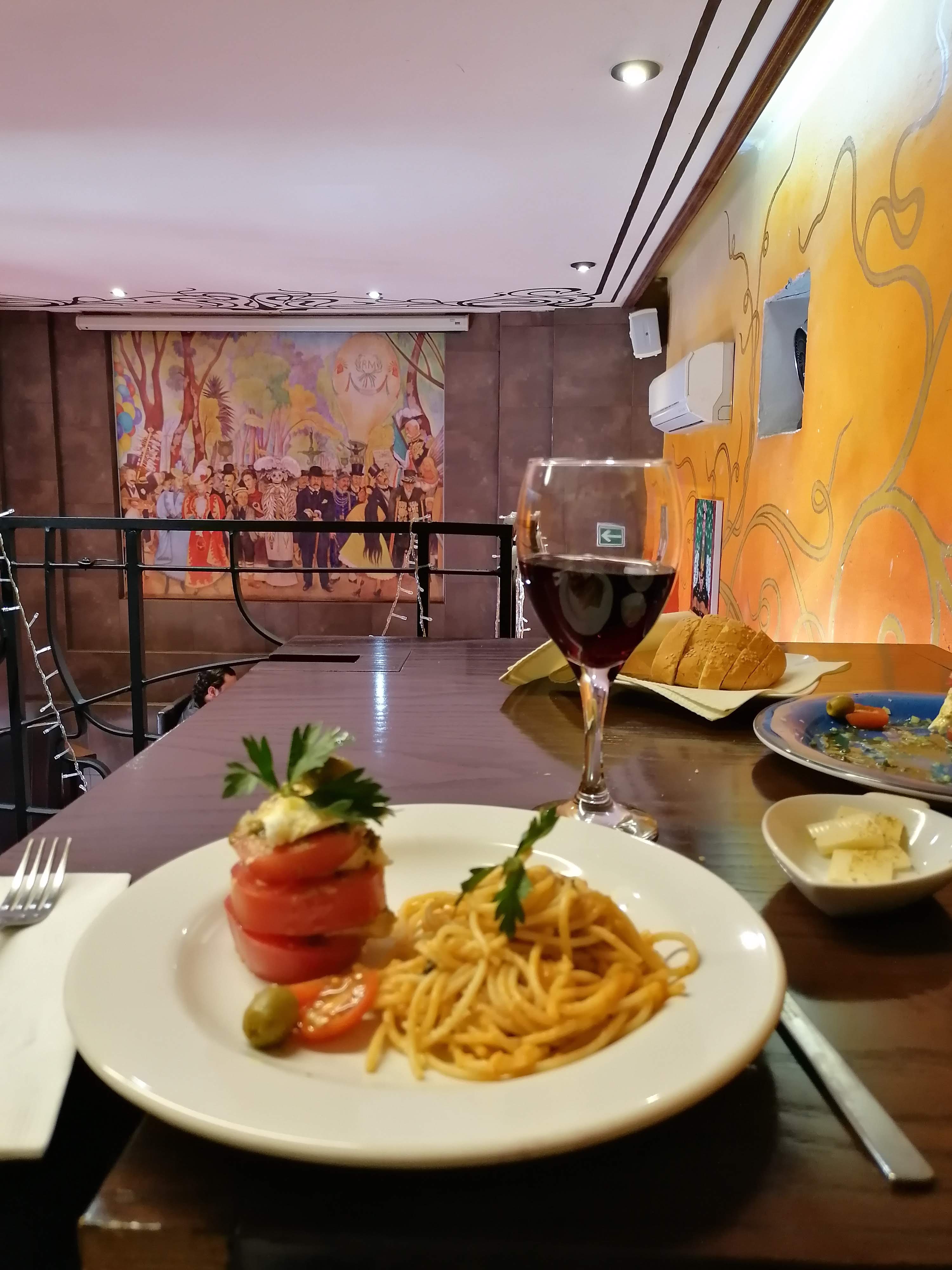 La Taberna de Diego y Frida Restaurant-Bar image 5