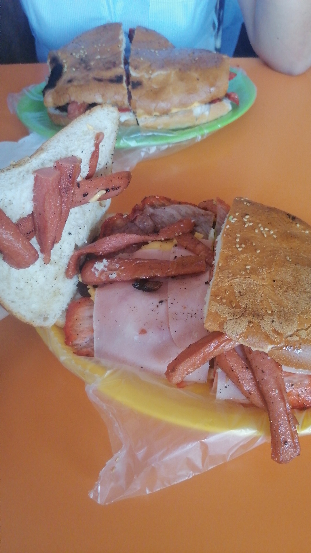 Tortas Los Gallos image 9