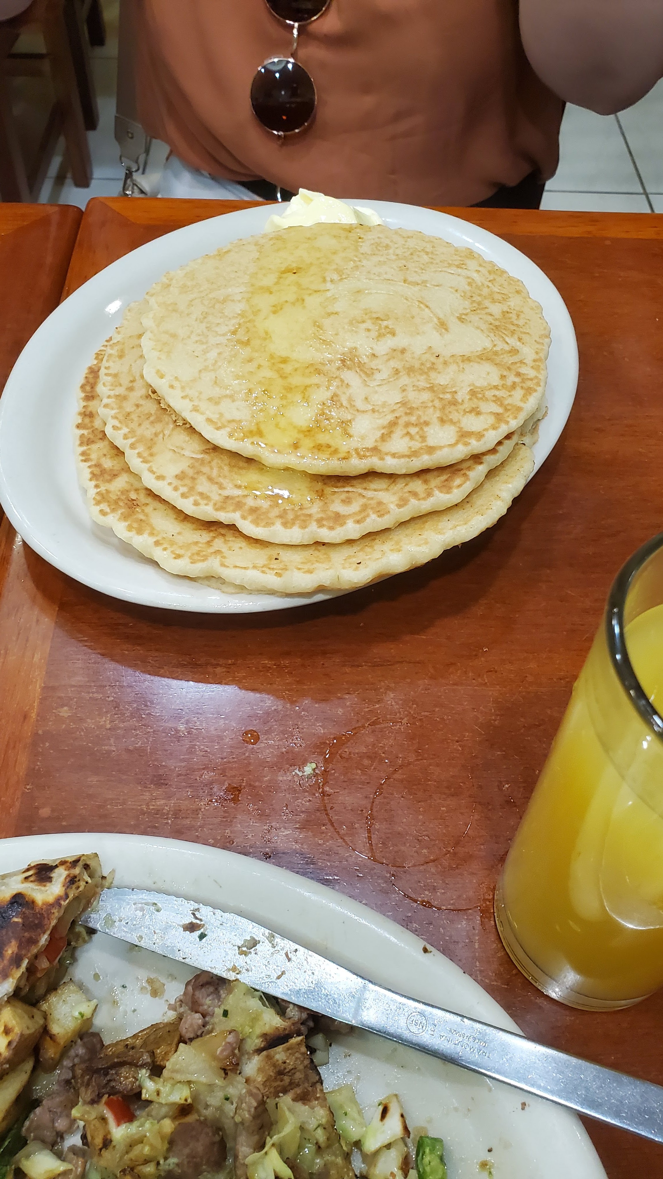 Benny's Restaurant (El Buen Sabor Del Huevo) image 5