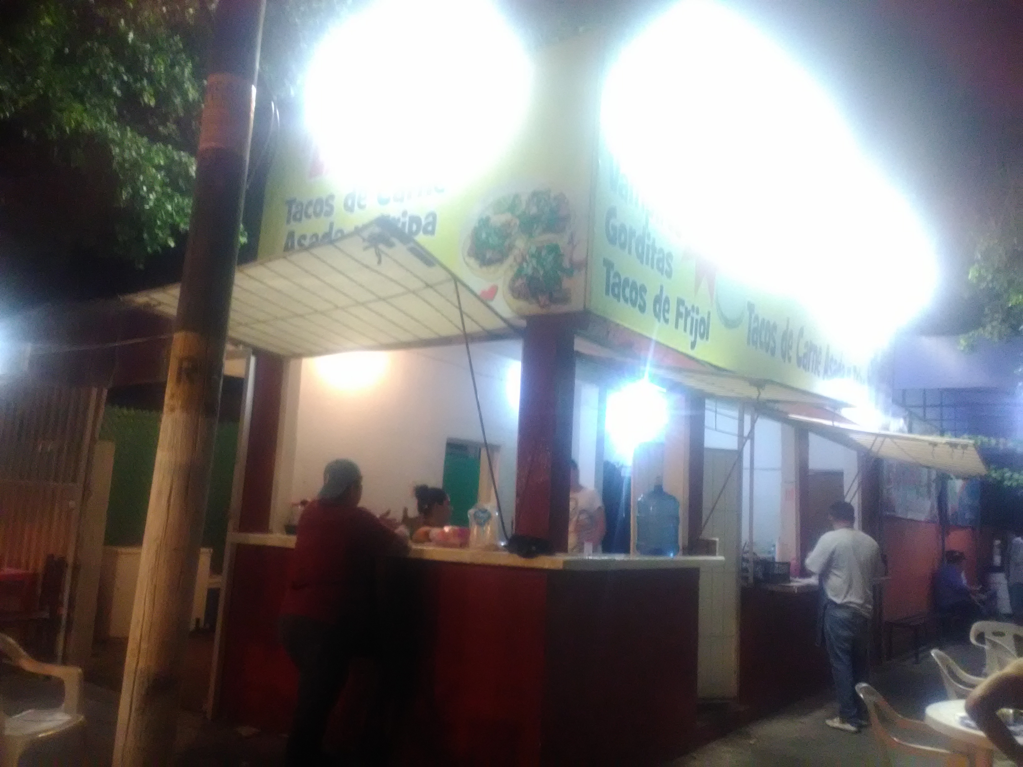 Tacos La Eskina image 6