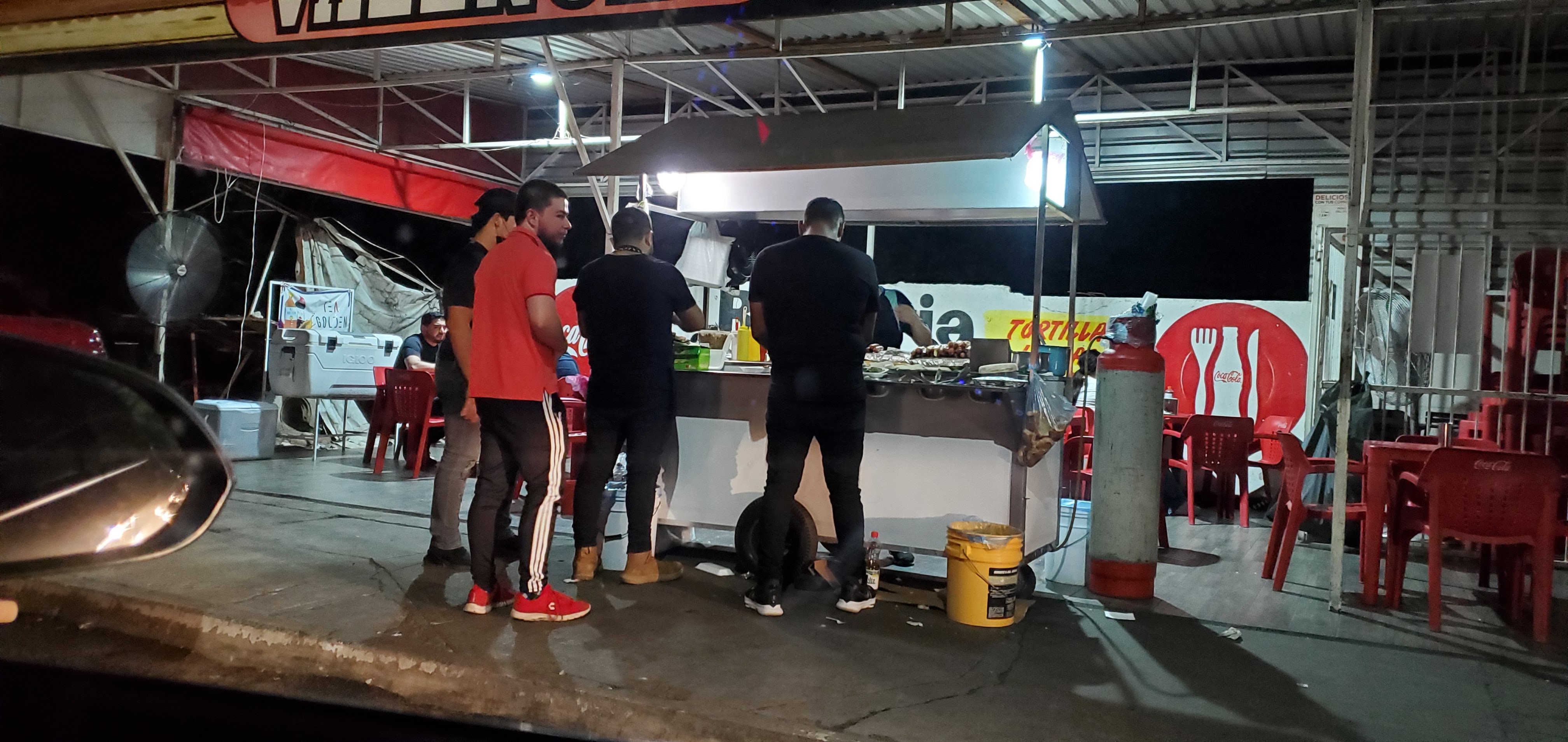 Birrieria Valencia image 2