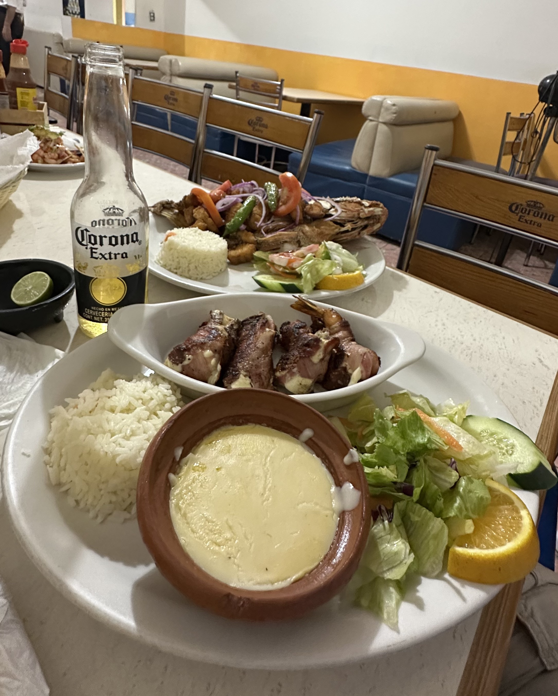 Mariscos la Bahía de Miguel Castro image 6