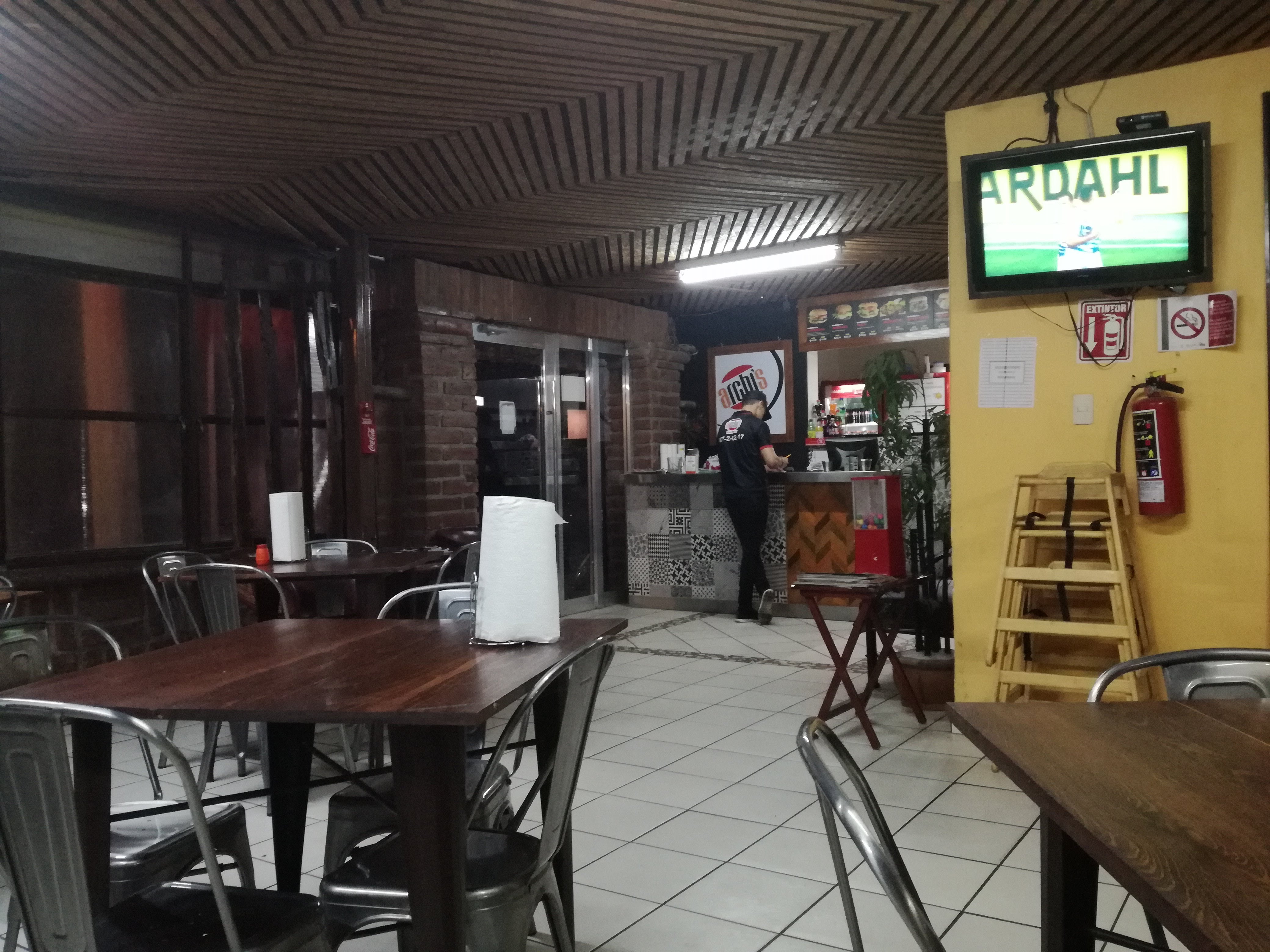 Archis Burgers image 4