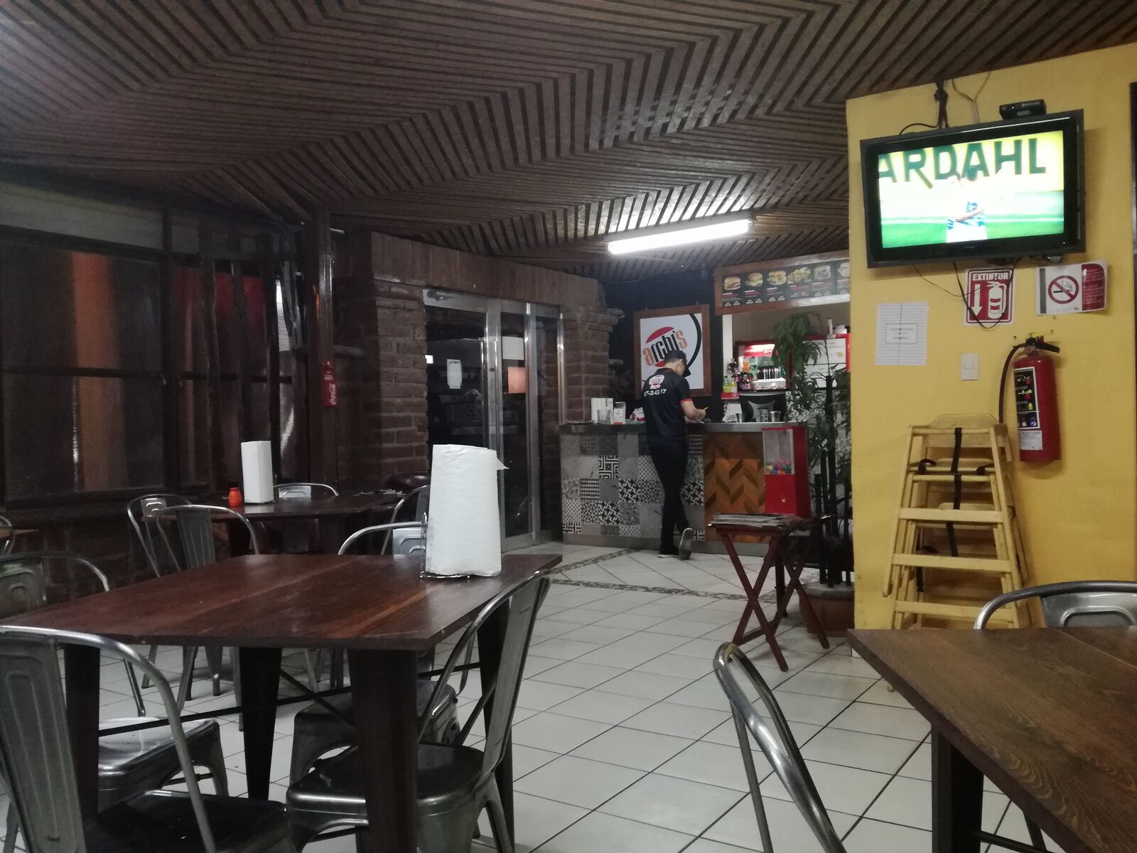 Archis Burgers image 4