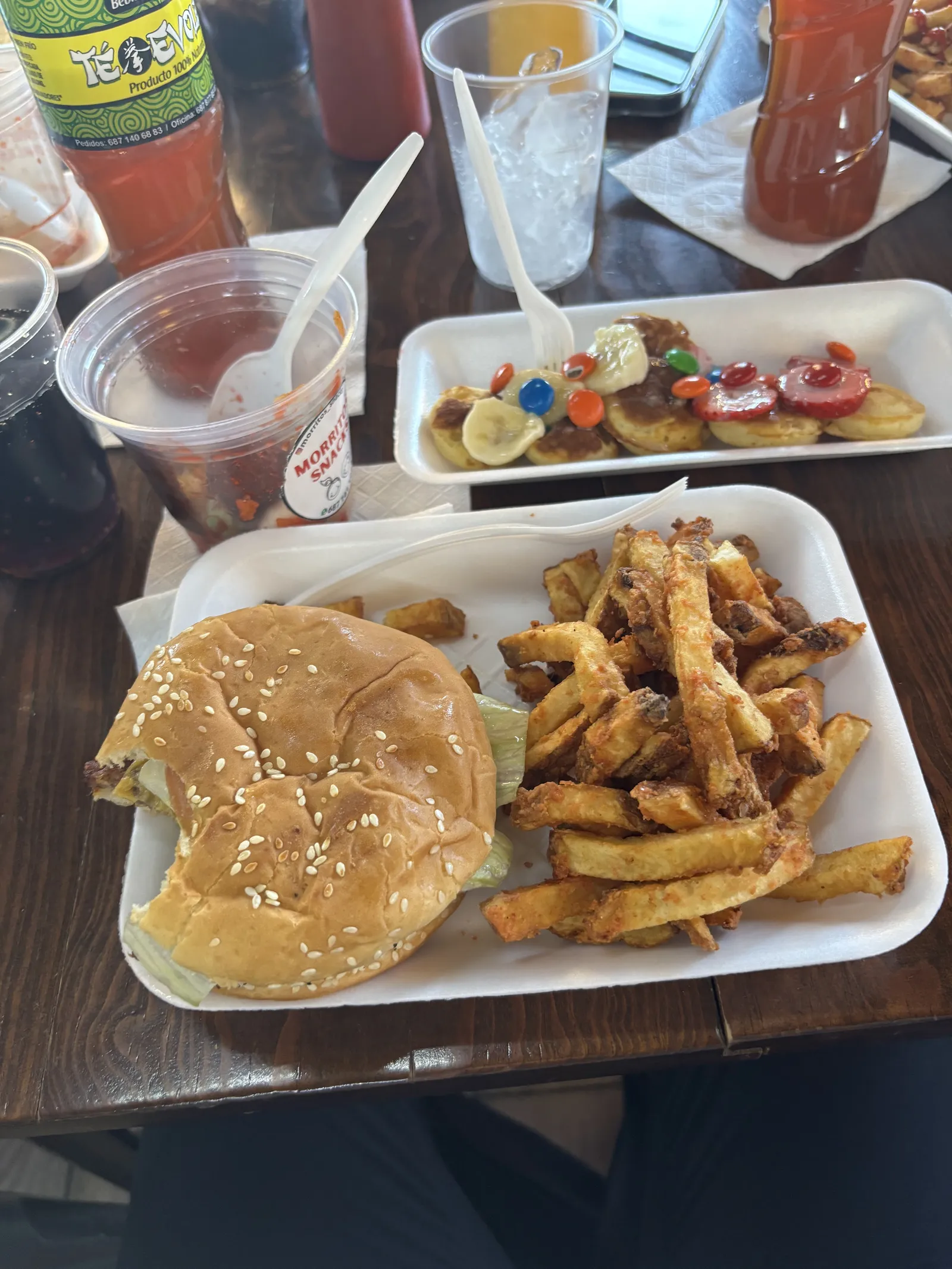 Archis Burgers image 9