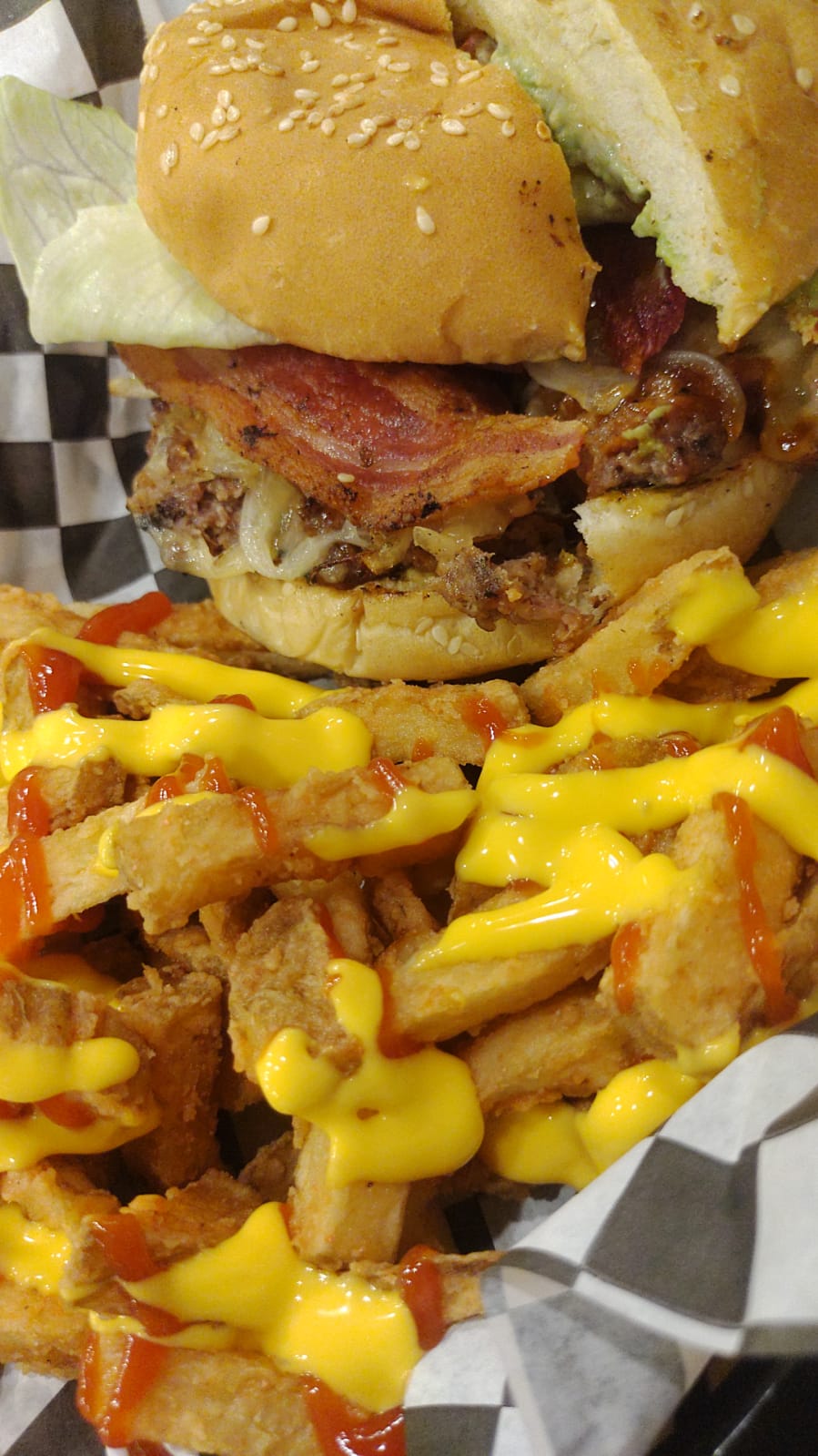 Archis Burgers image 10