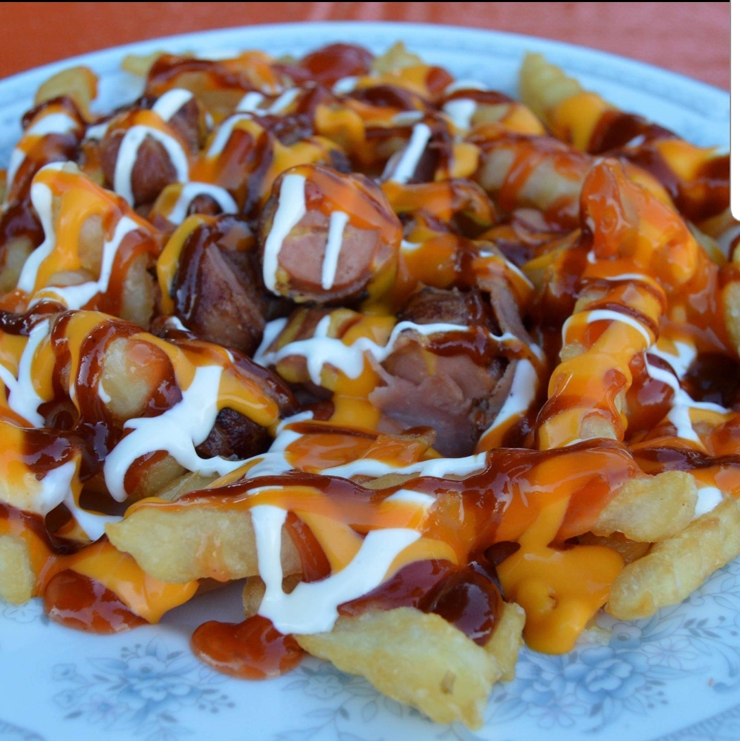 Hamburguesas Dacias (Salchipapas) image 1