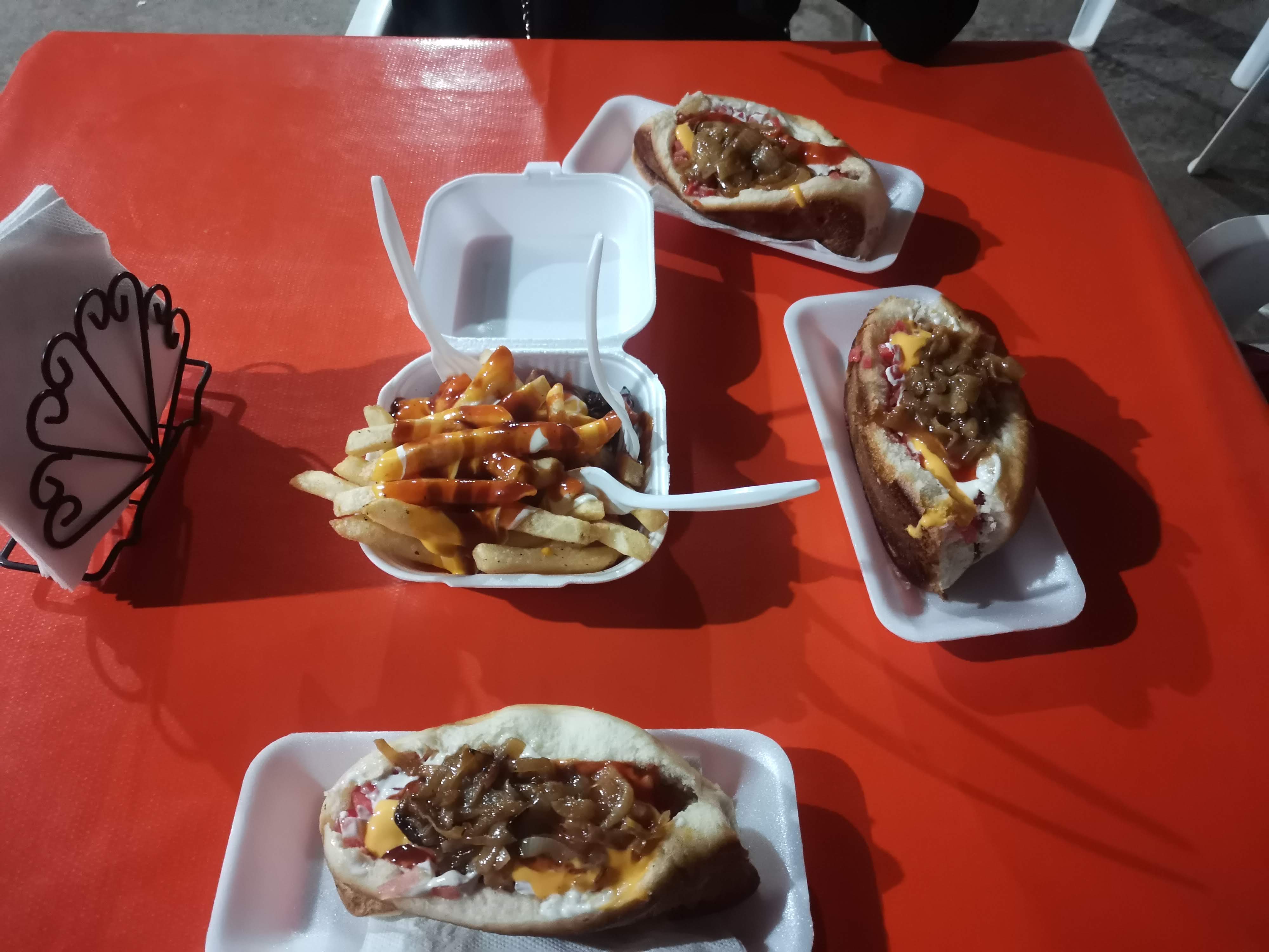 Hamburguesas Dacias (Salchipapas) image 4