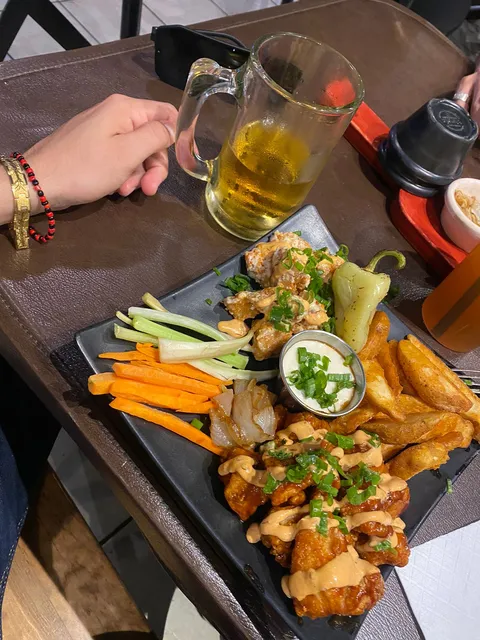 UMAI Sushi & Beer image 3