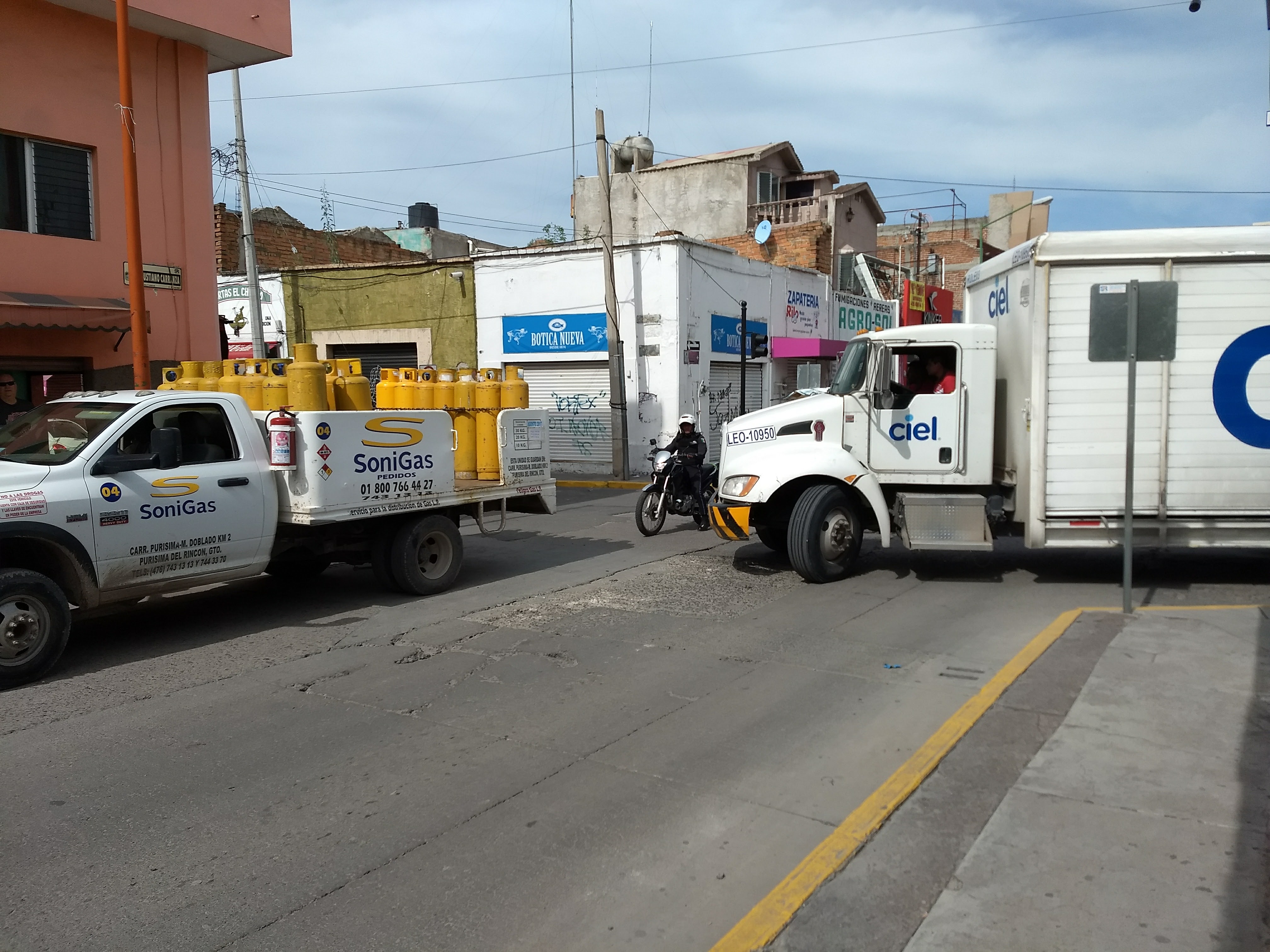 Tortas El Charro image 5