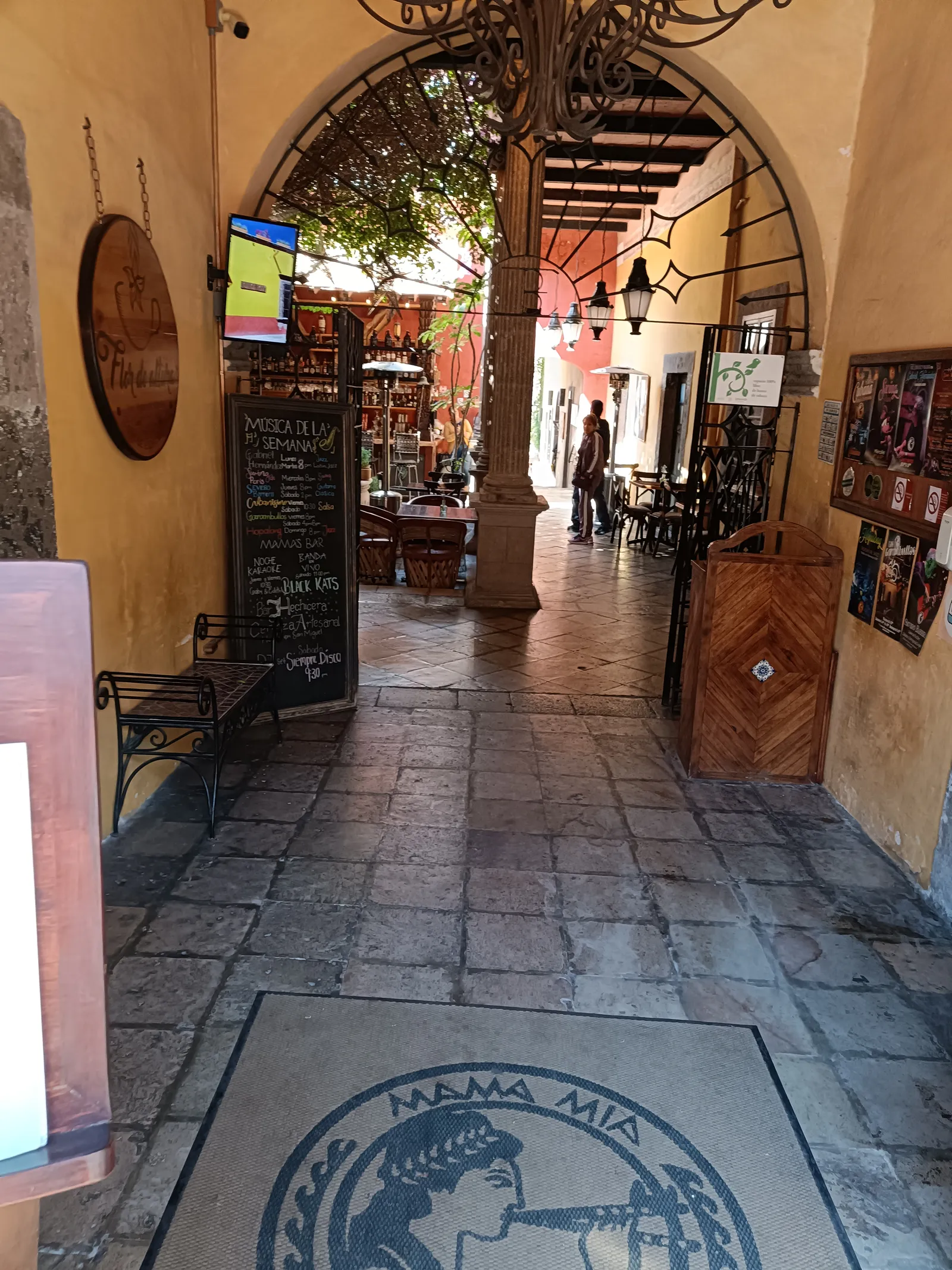 Mamá Mía image 6