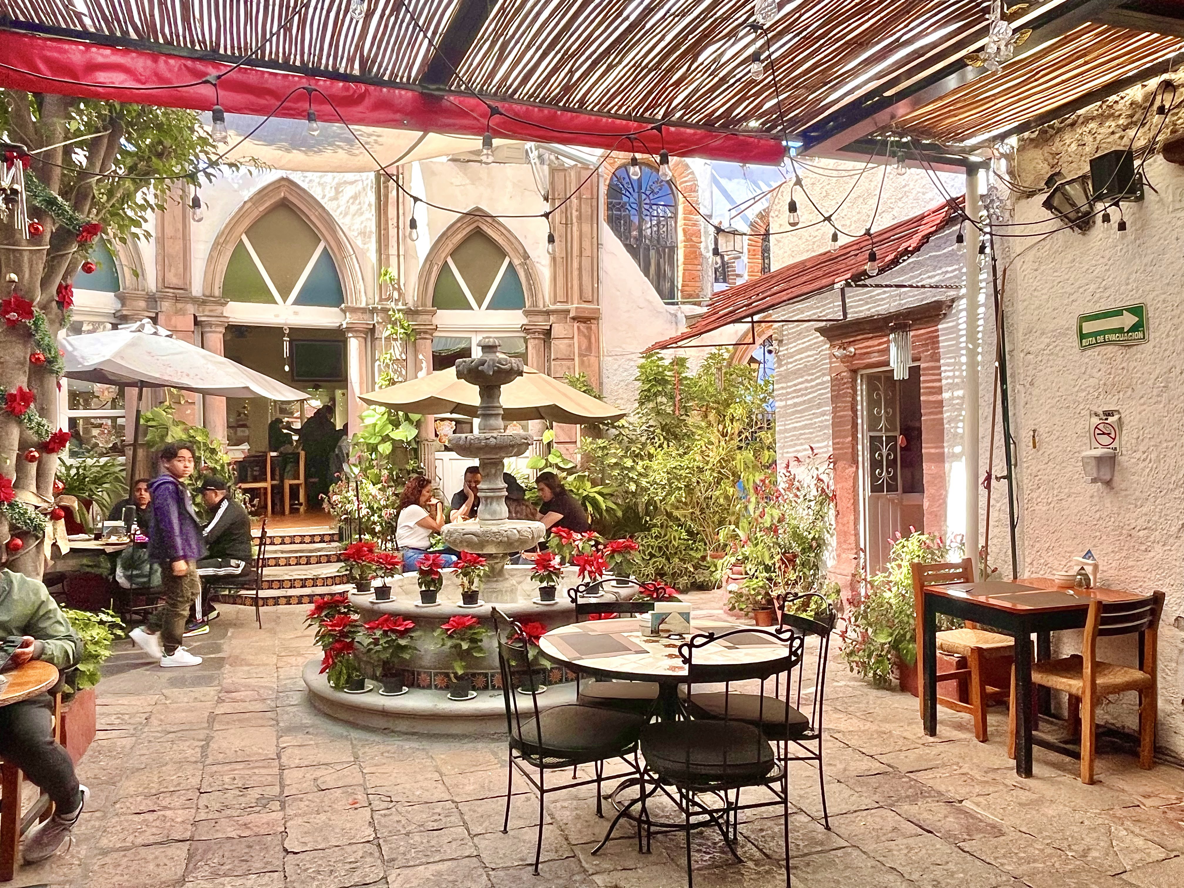 Café De La Parroquia image 2