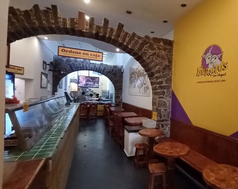 Los Burritos San Miguel image 1