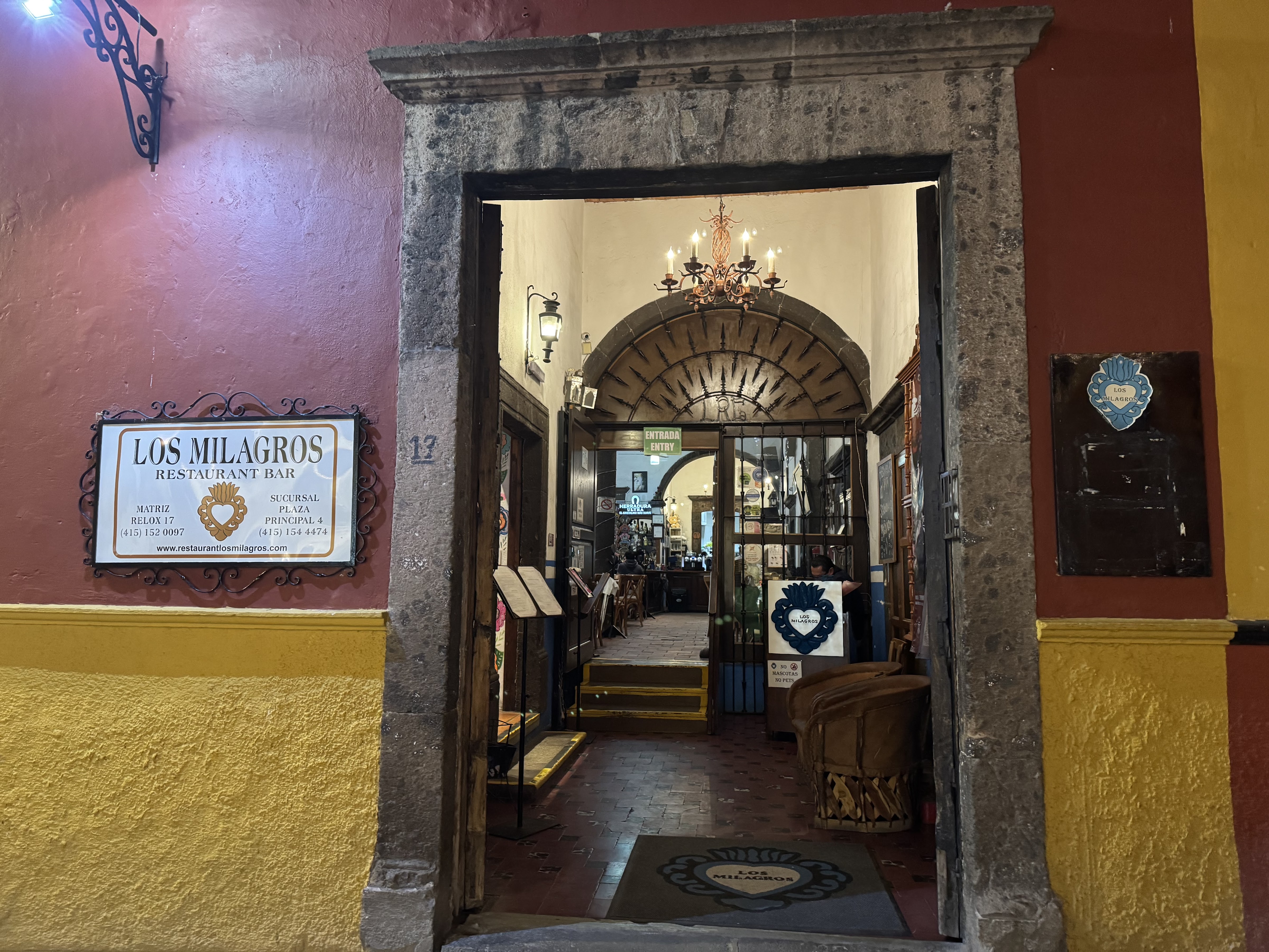 Los Milagros image 1