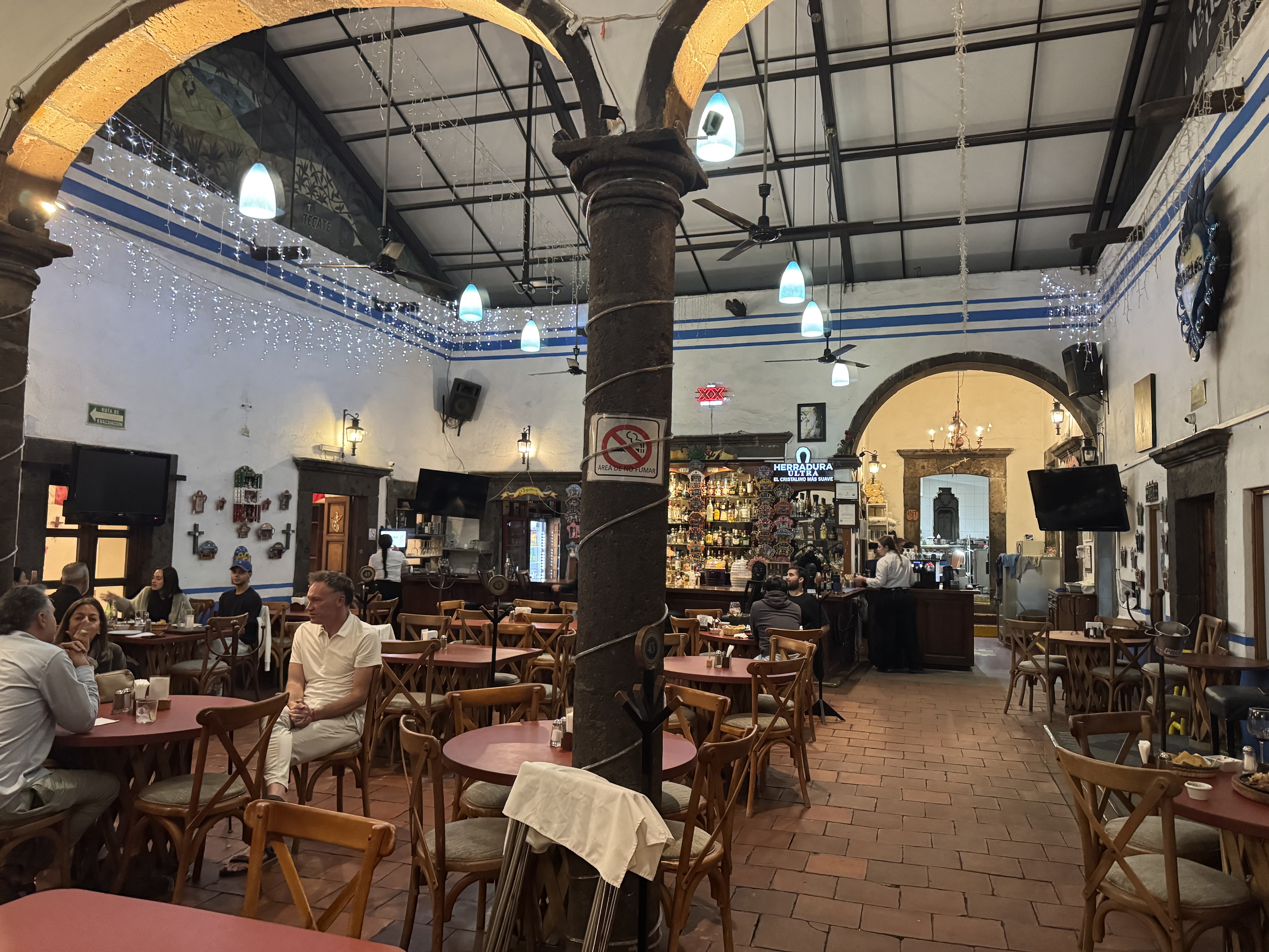 Los Milagros image 6