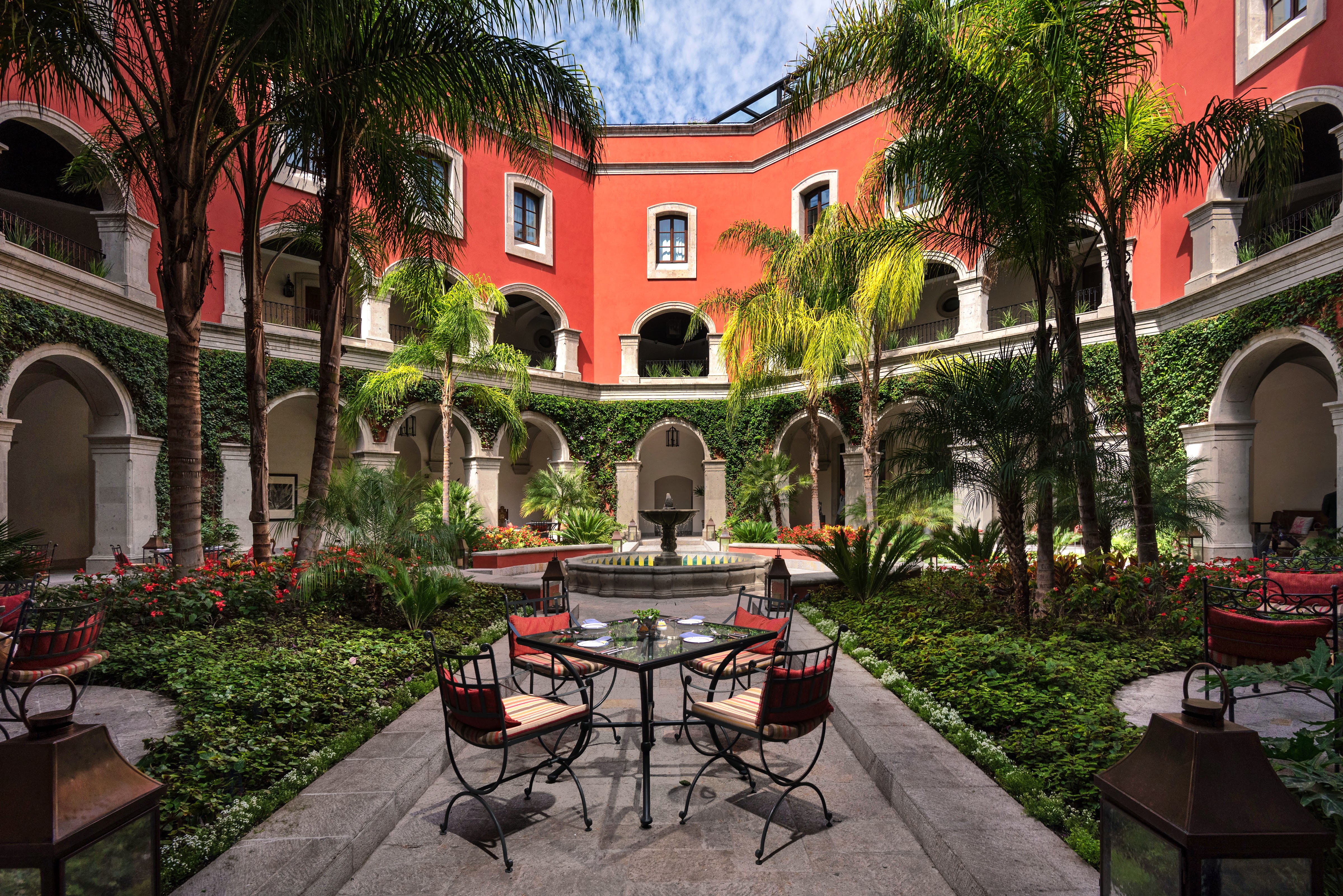 1826 Restaurant image 3