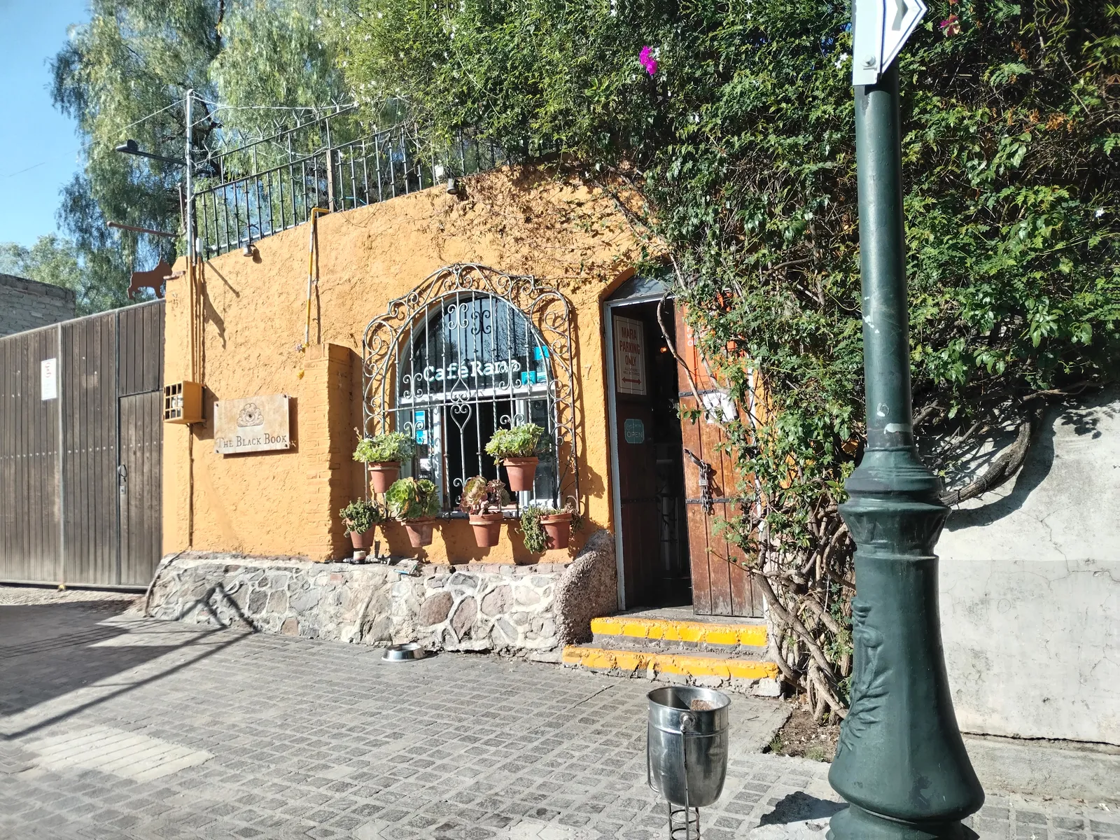 Café Rama image 8