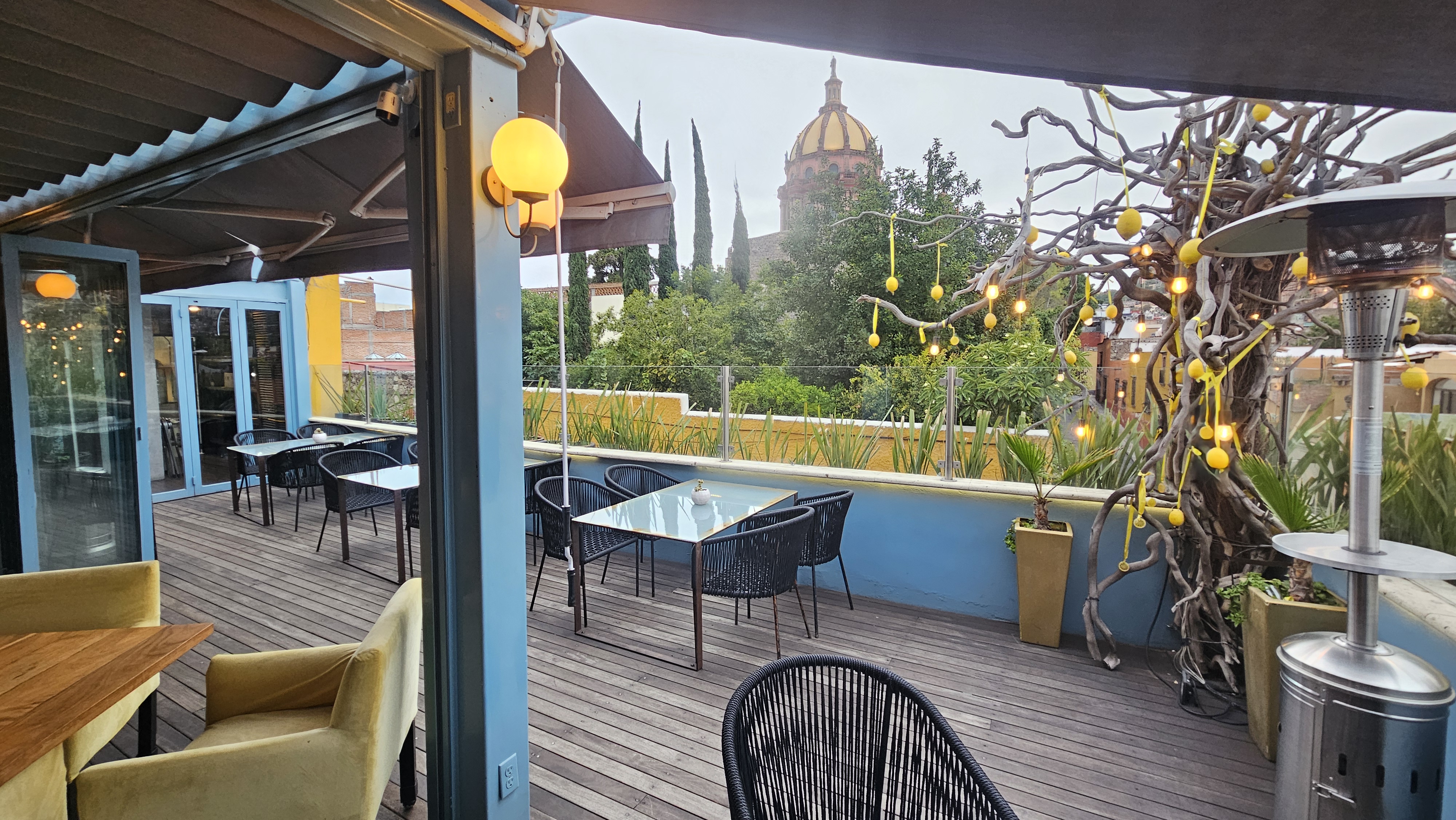 Zumo Rooftop Restaurant image 4