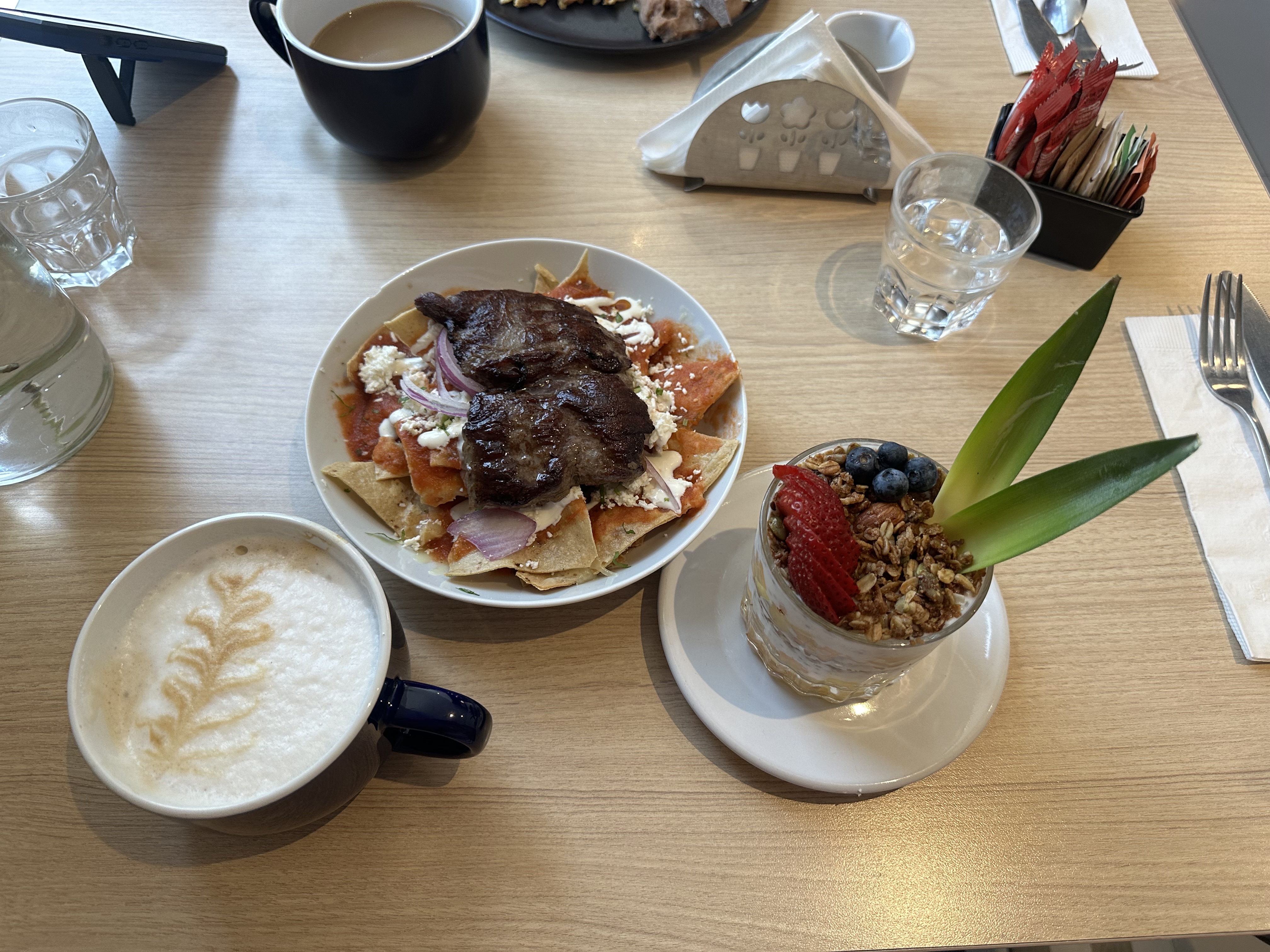 Malvarrosa Coffee & Food image 10