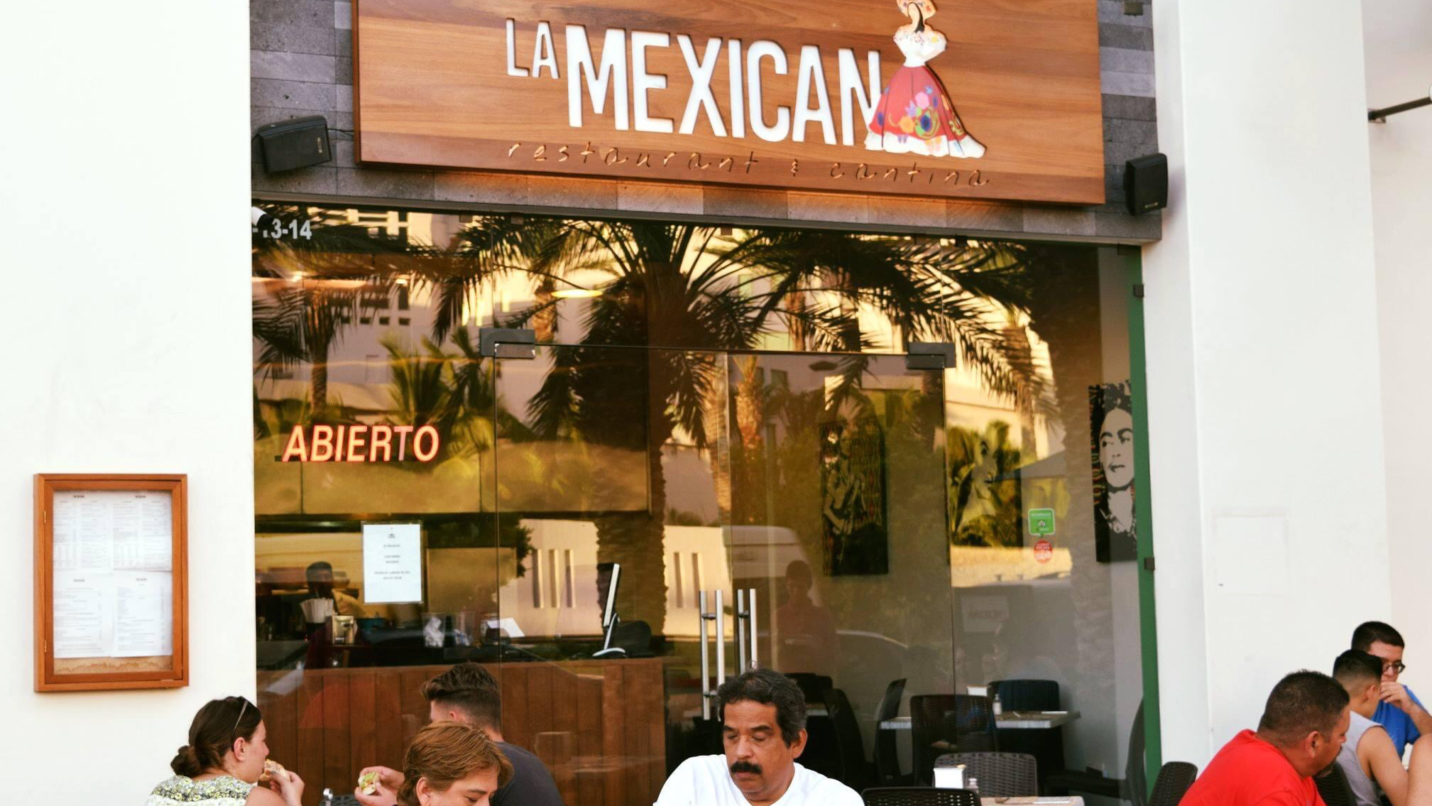 La Mexicana Restaurant y Cantina image 1
