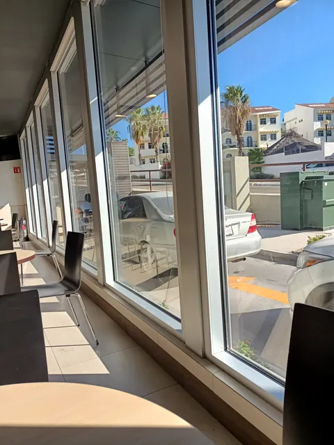 Carl's Jr. image 1