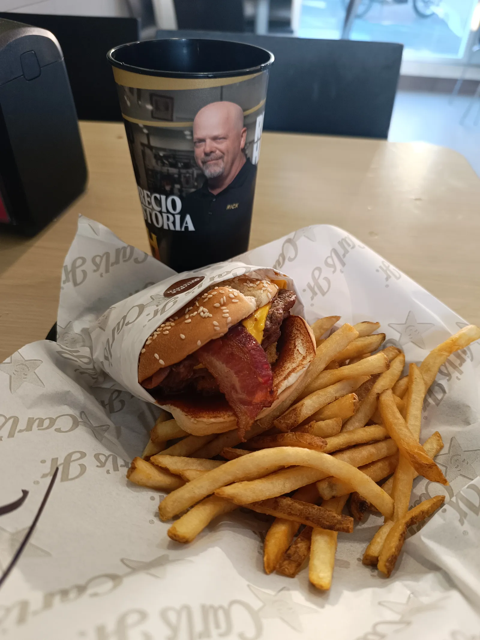 Carl's Jr. image 2