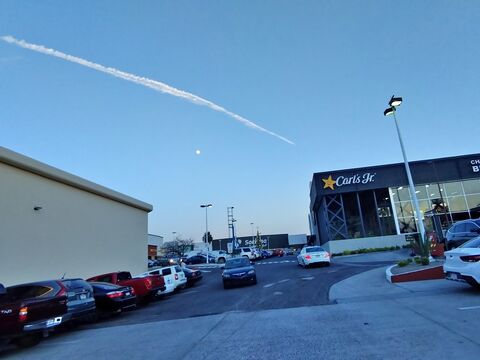 Carl's Jr. image 3